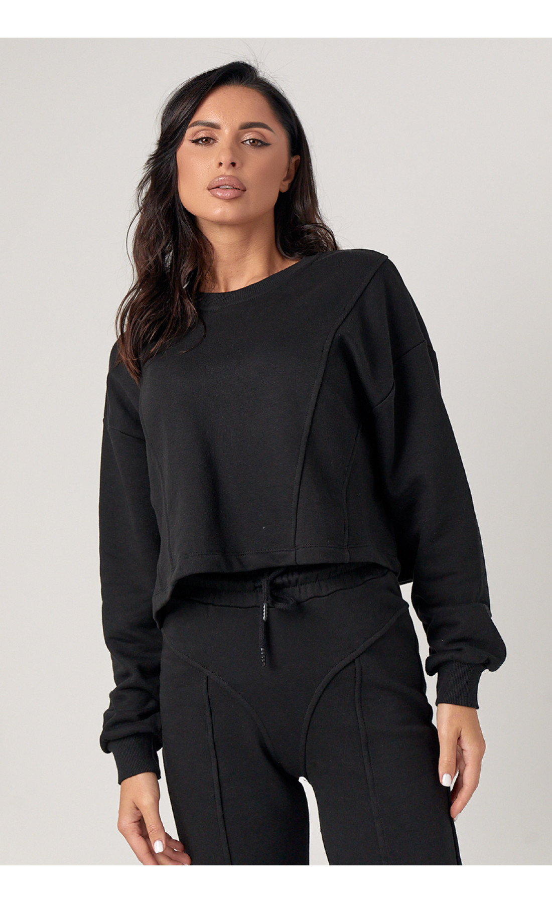 Спортивний костюм жіночий з акцентними швами  чорний колір