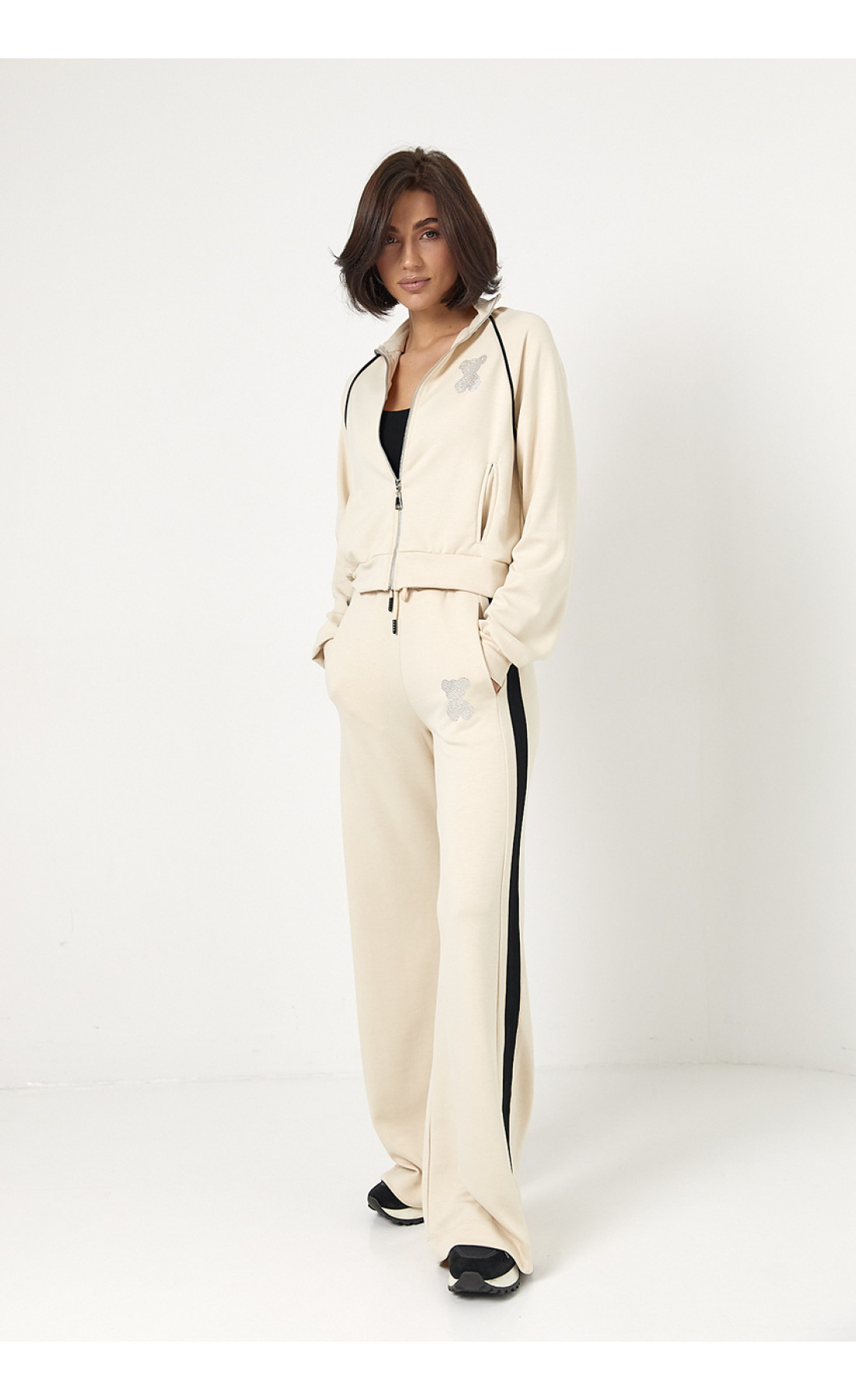 Спортивний костюм з ведмедиком із термостразів  бежевий колір