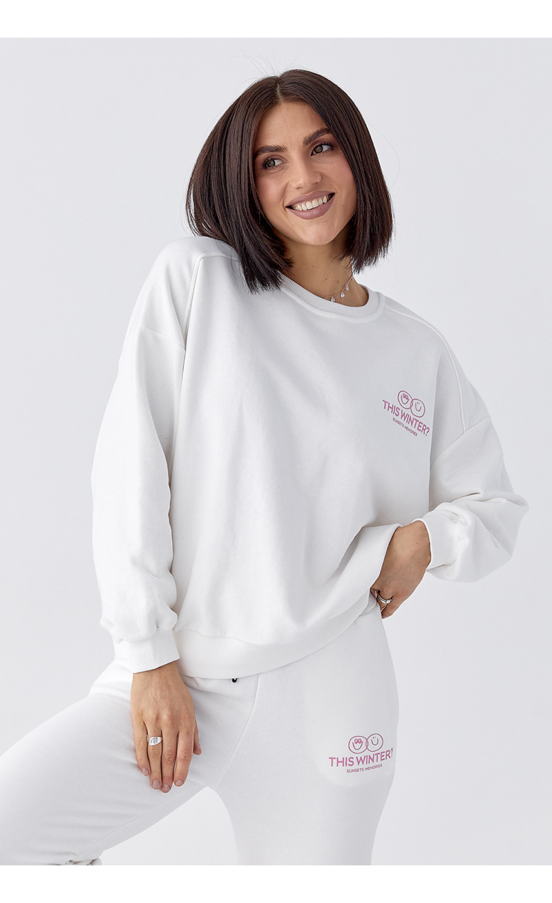 Жіночий спортивний костюм із джогерами та світшотом  молочний колір