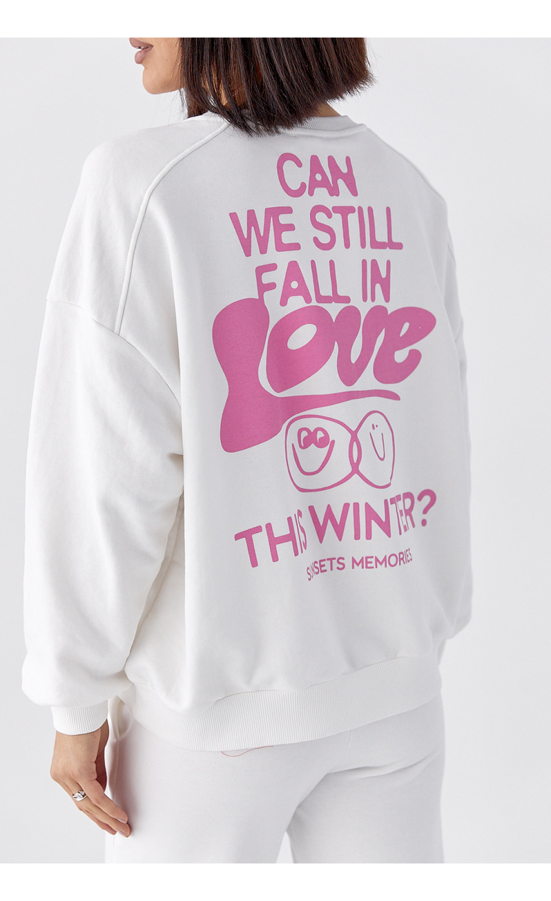 Жіночий спортивний костюм із джогерами та світшотом  молочний колір