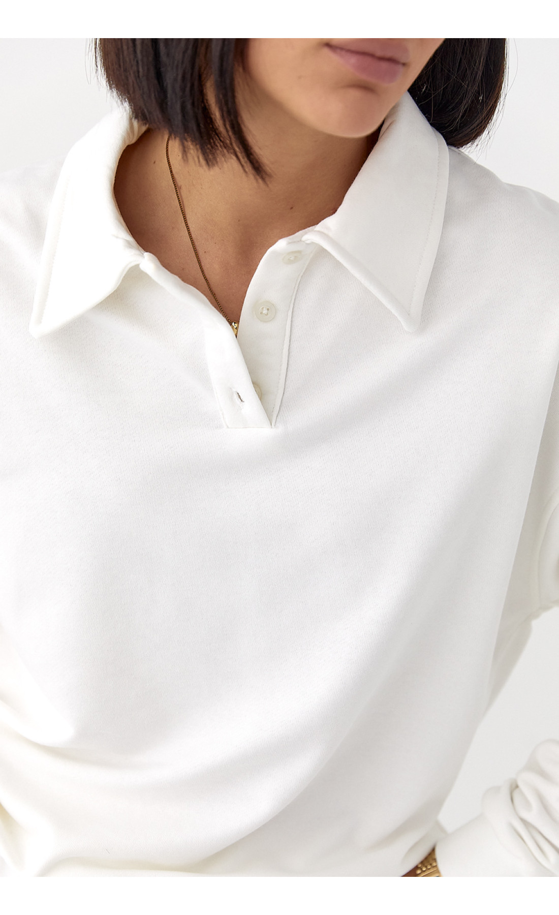 Костюм із шортами та світшотомполо  молочний колір