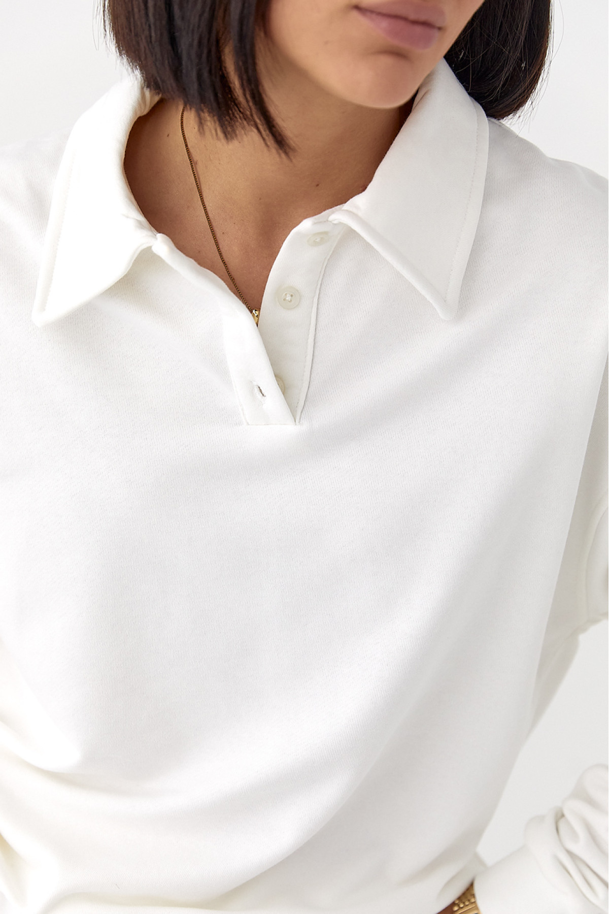 Костюм із шортами та світшотомполо  молочний колір