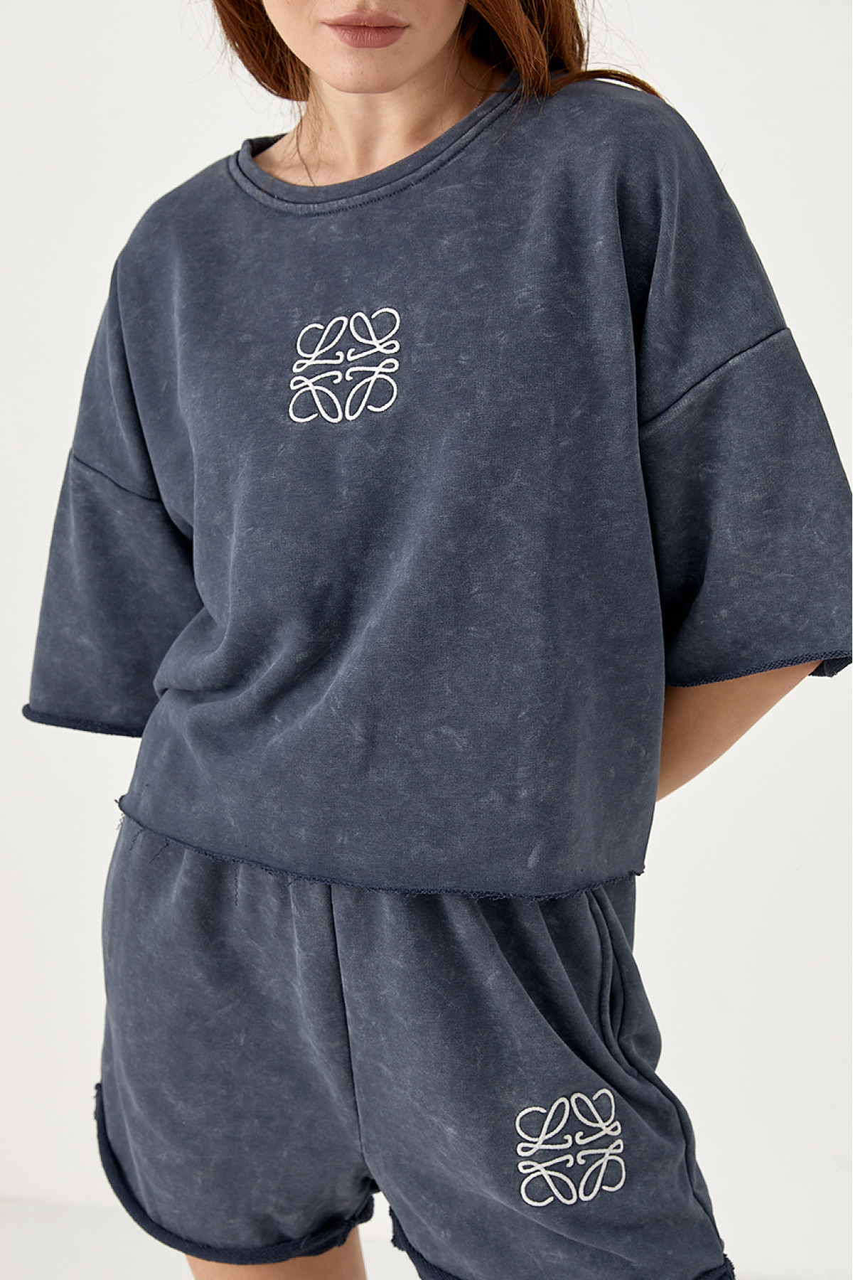 Спортивний костюм із футболкою та шортами вільного крою  сірий колір