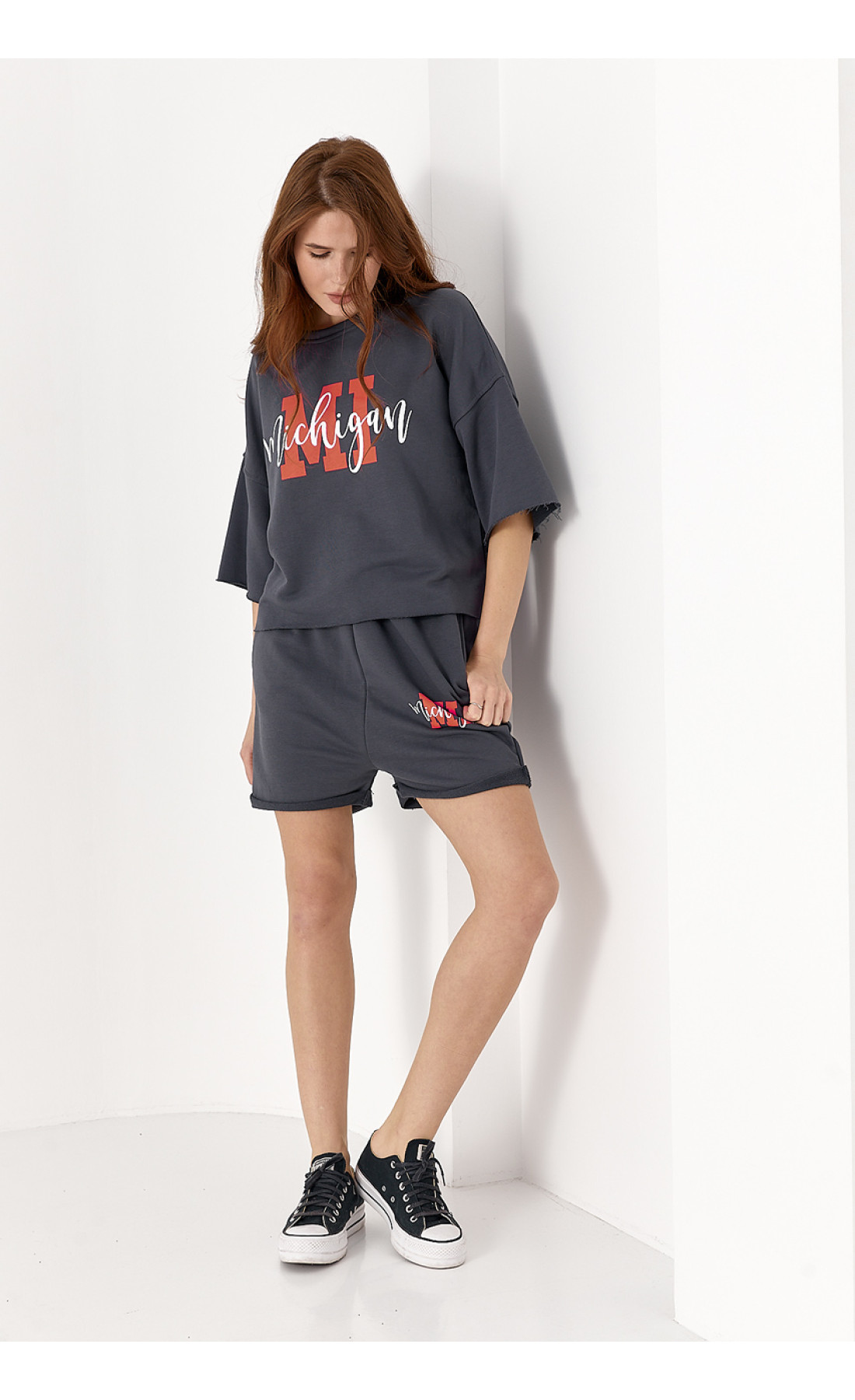 Спортивний костюм з принтом Michigan  темносірий колір