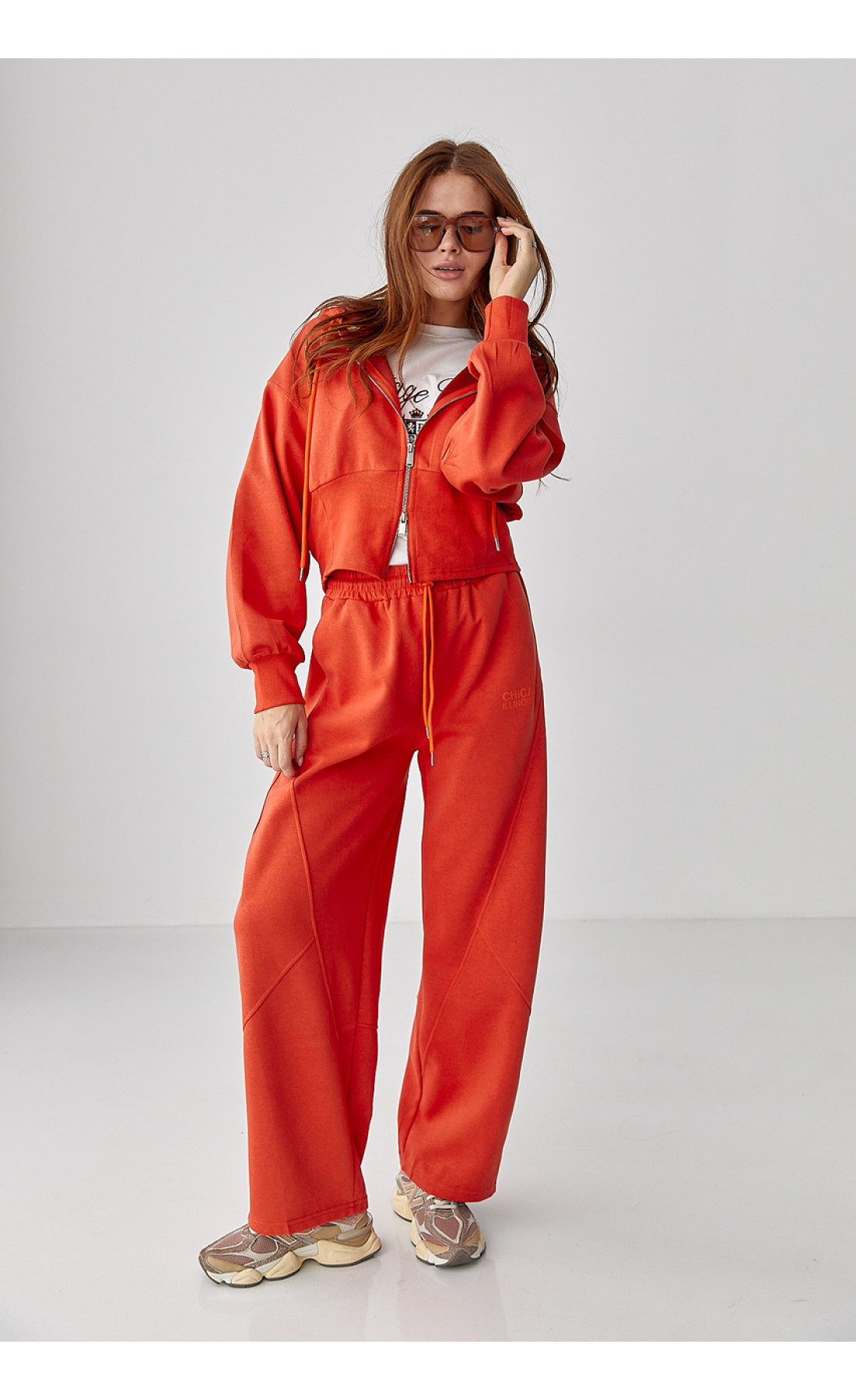 Спортивний костюм з прямими штанами та укороченим худі  теракотовий колір