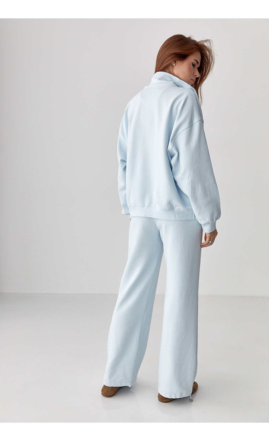Вільний спортивний костюм зі світшотом на блискавці та прямими штанами  блакитний колір