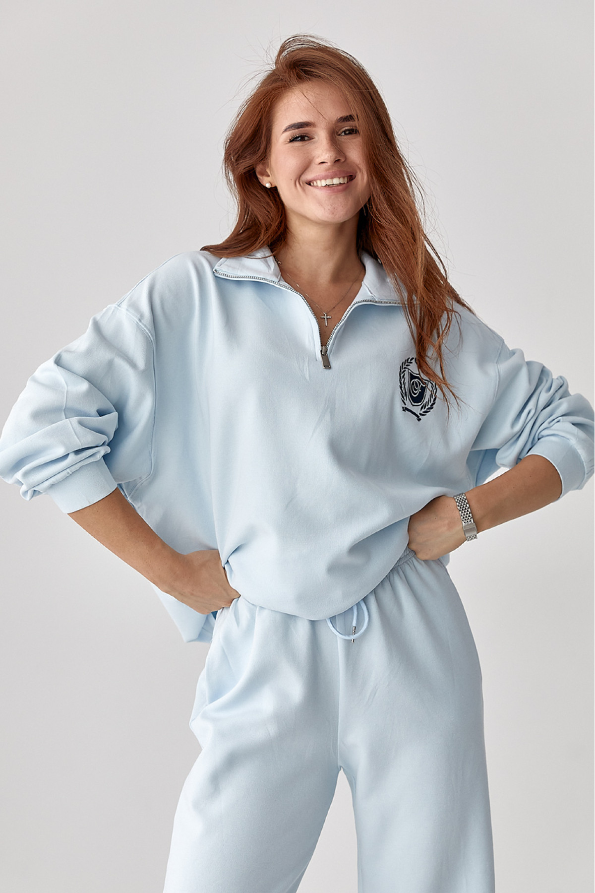 Вільний спортивний костюм зі світшотом на блискавці та прямими штанами  блакитний колір