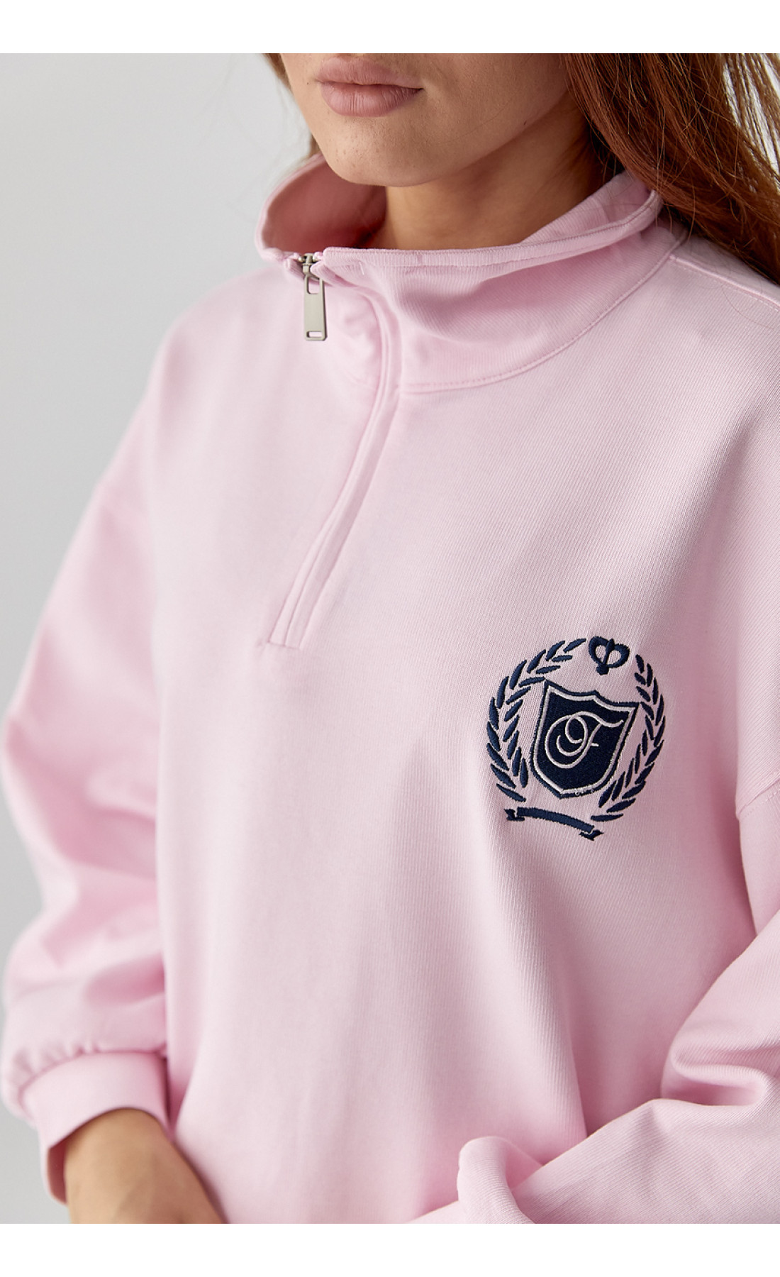 Вільний спортивний костюм зі світшотом на блискавці та прямими штанами  пудра колір