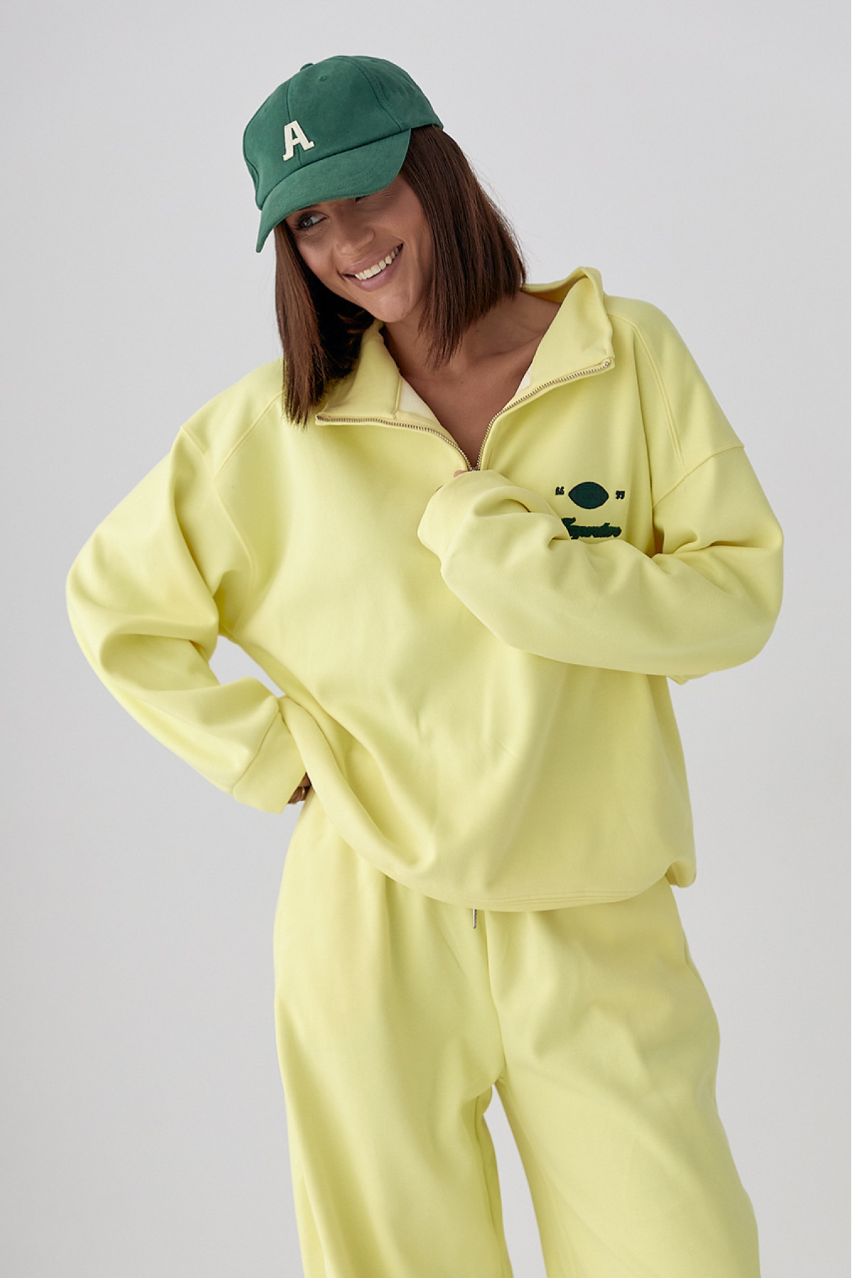 Спортивний теплий костюм з вільним світшотом і штанами  жовтий колір