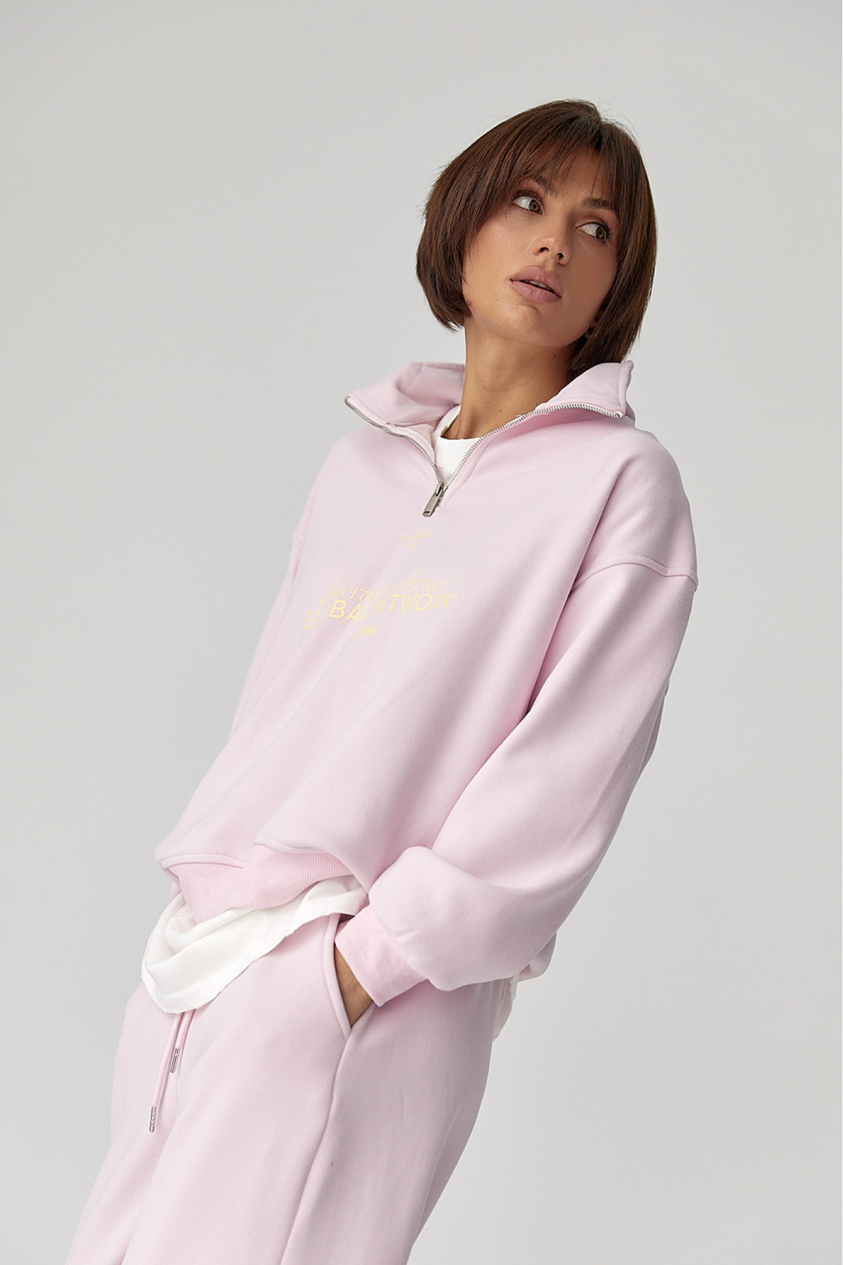 Теплий спортивний костюм з написами  пудра колір