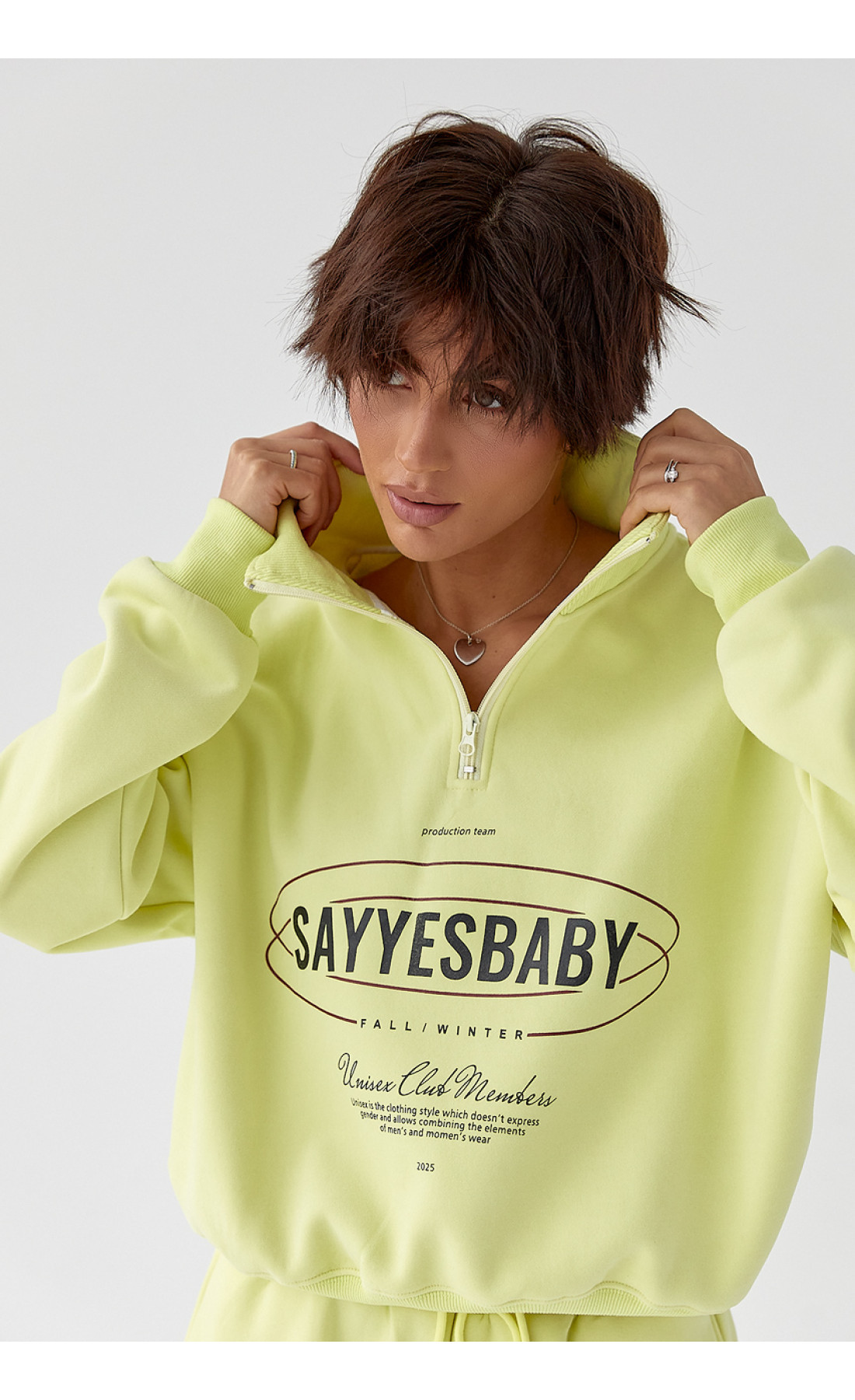 Теплий спортивний костюм із принтом  лимонний колір