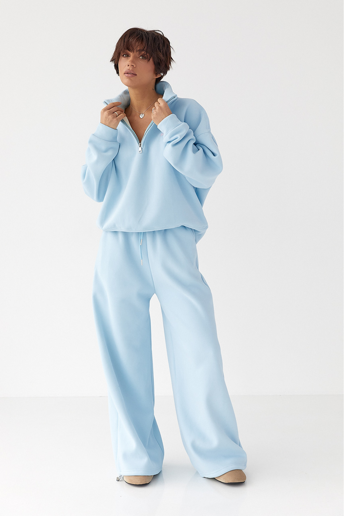 Утеплений спортивний костюм із штанами палаццо та світшотом  блакитний колір