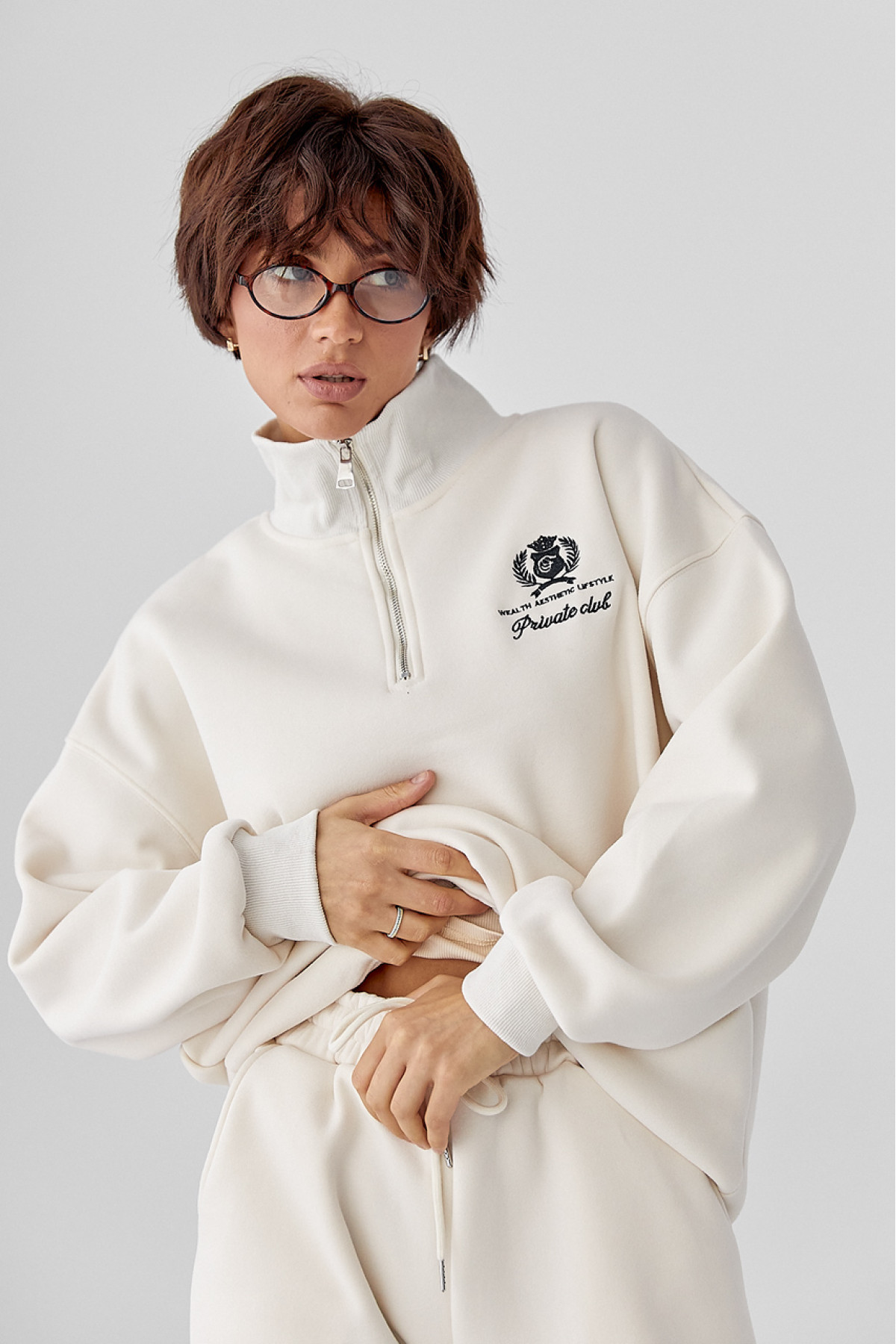 Утеплений спортивний костюм із джогерами та світшотом  бежевий колір