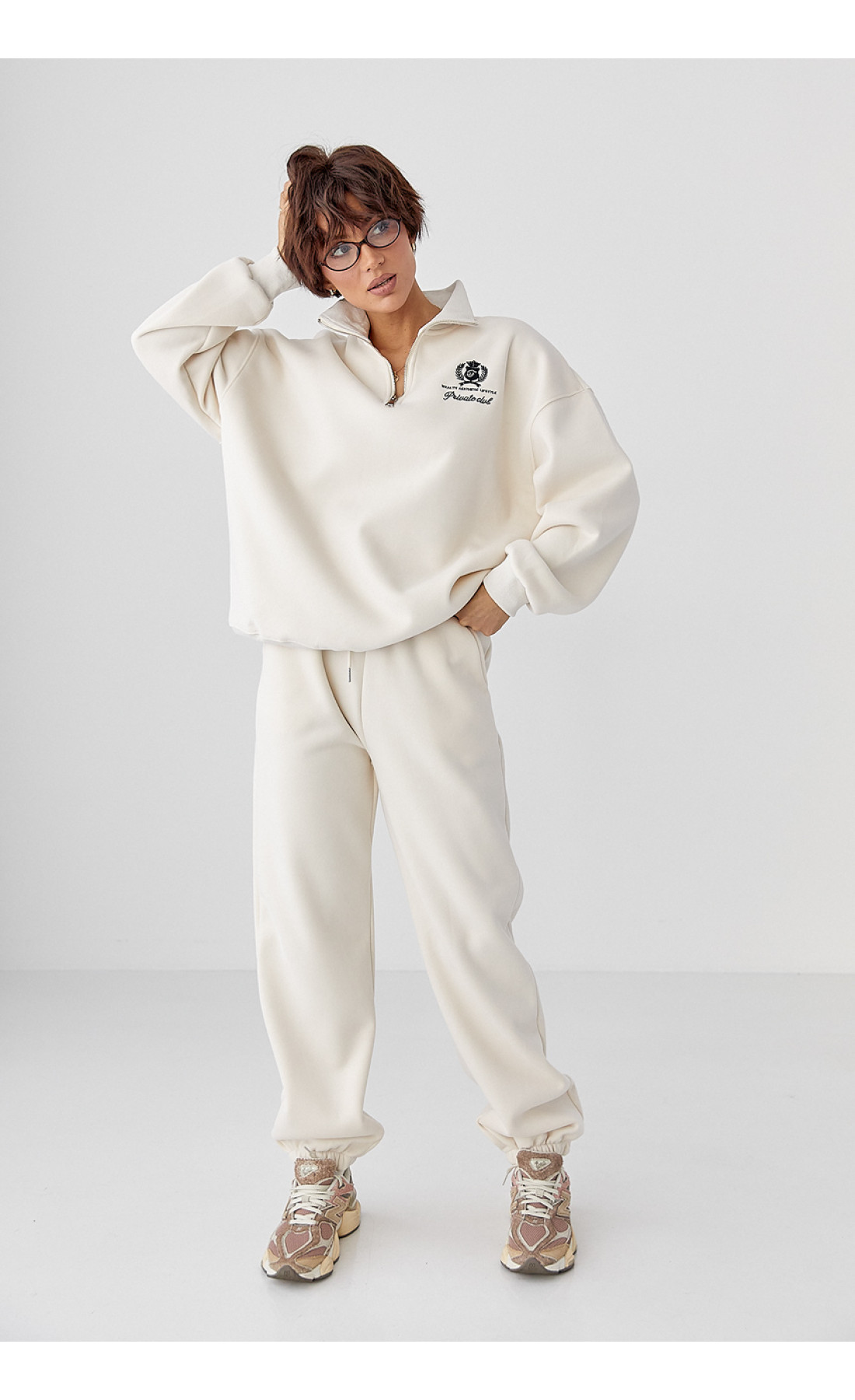 Утеплений спортивний костюм із джогерами та світшотом  бежевий колір