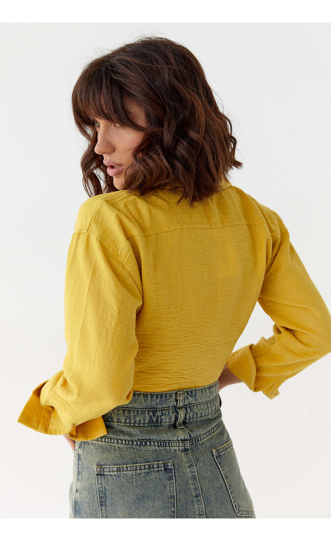 Жіноча вкорочена блузка на запах  гірчичний колір