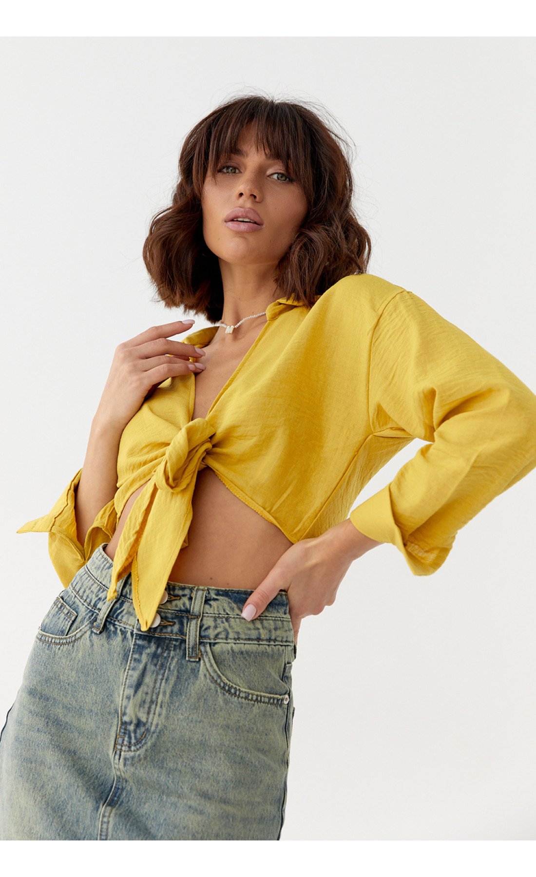 Жіноча вкорочена блузка на запах  гірчичний колір