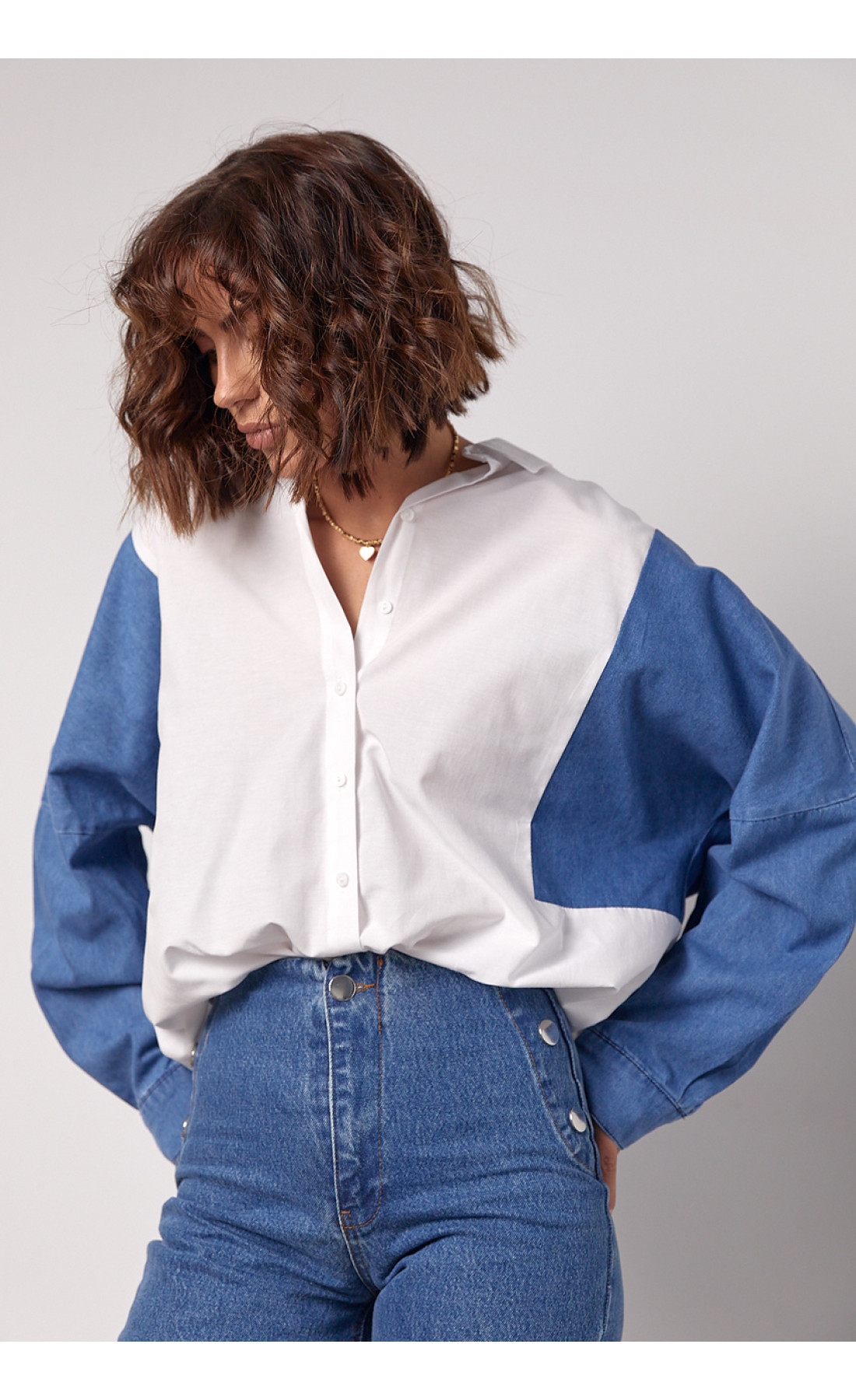 Жіноча комбінована сорочка в стилі оверсайз  білий колір
