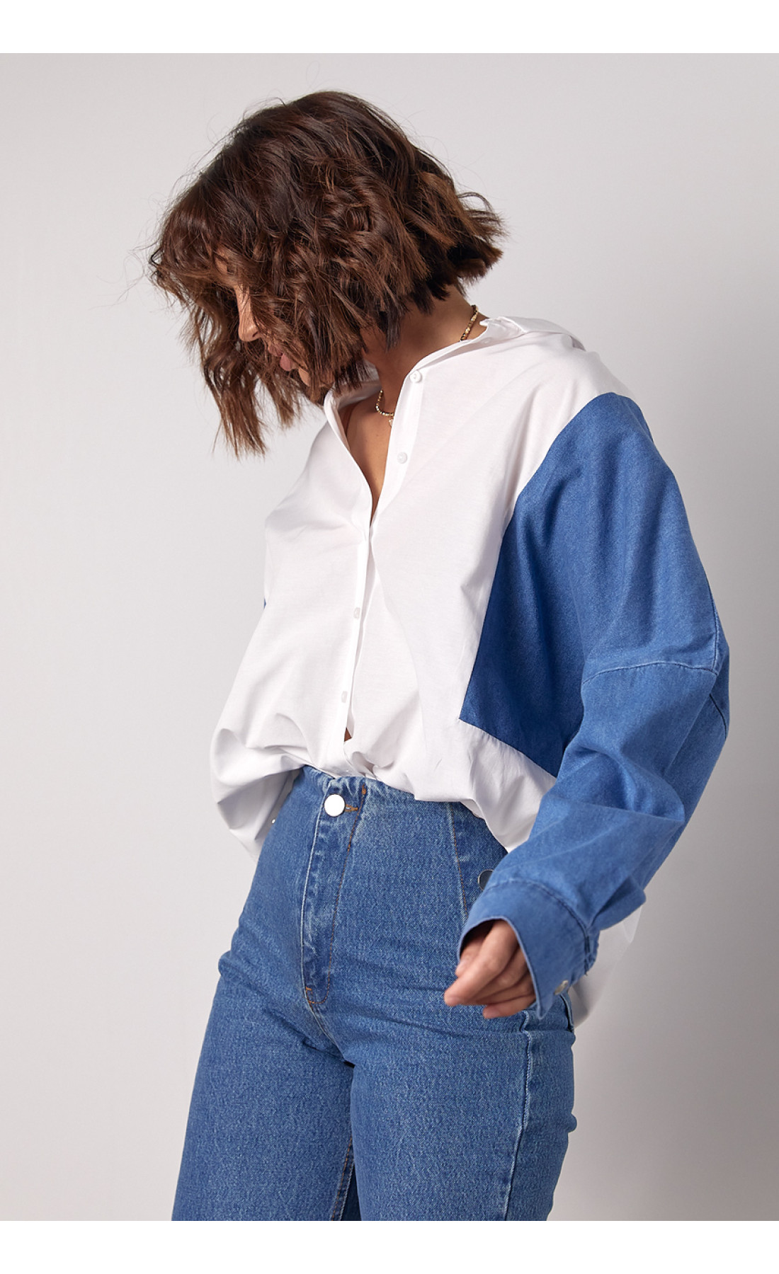 Жіноча комбінована сорочка в стилі оверсайз  білий колір