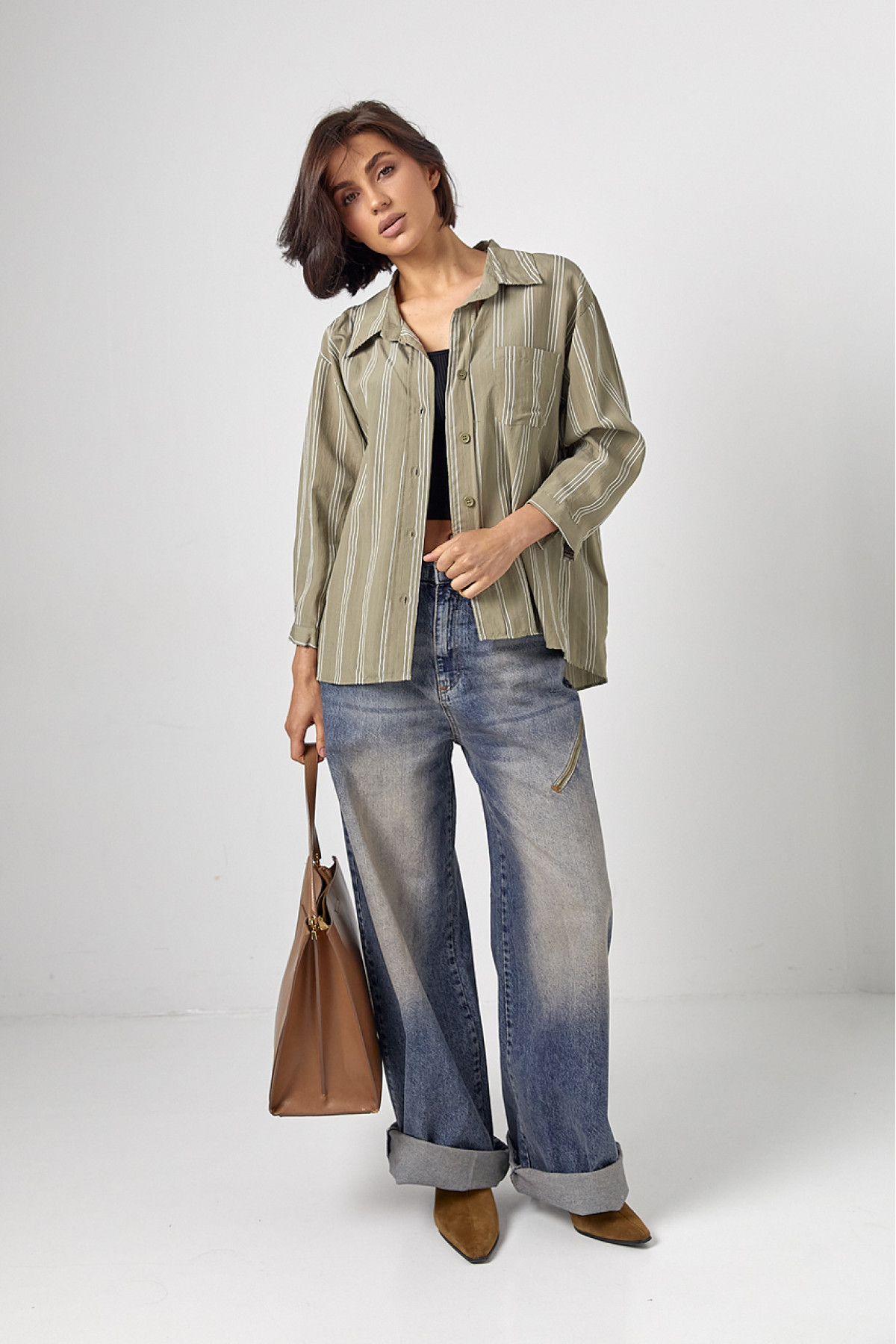 Жіноча сорочка у смужку з рукавами три чверті  хакі колір