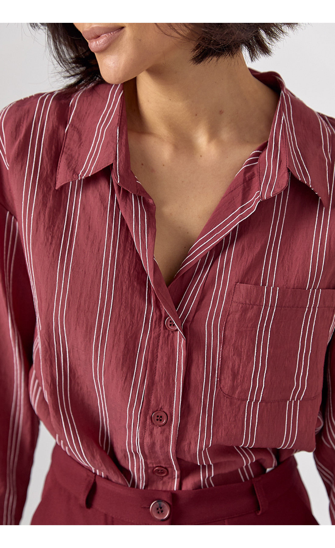 Жіноча сорочка у смужку з рукавами три чверті  бордо колір