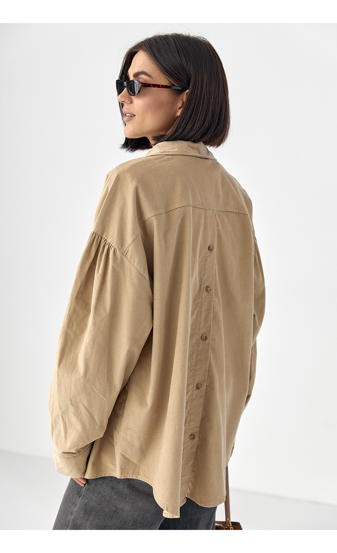 Жіноча вельветова оversize сорочка  світлокоричневий колір