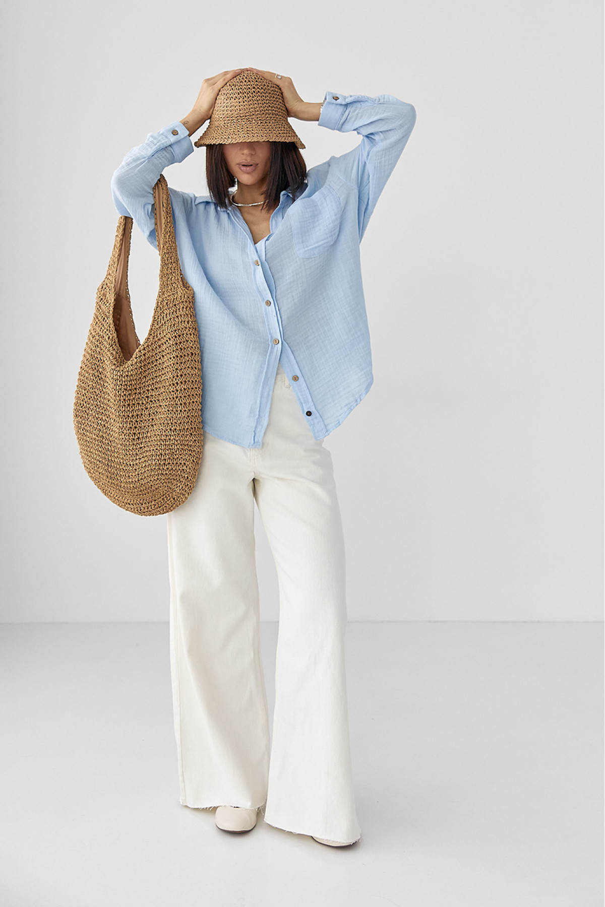 Муслінова сорочка на ґудзиках  блакитний колір