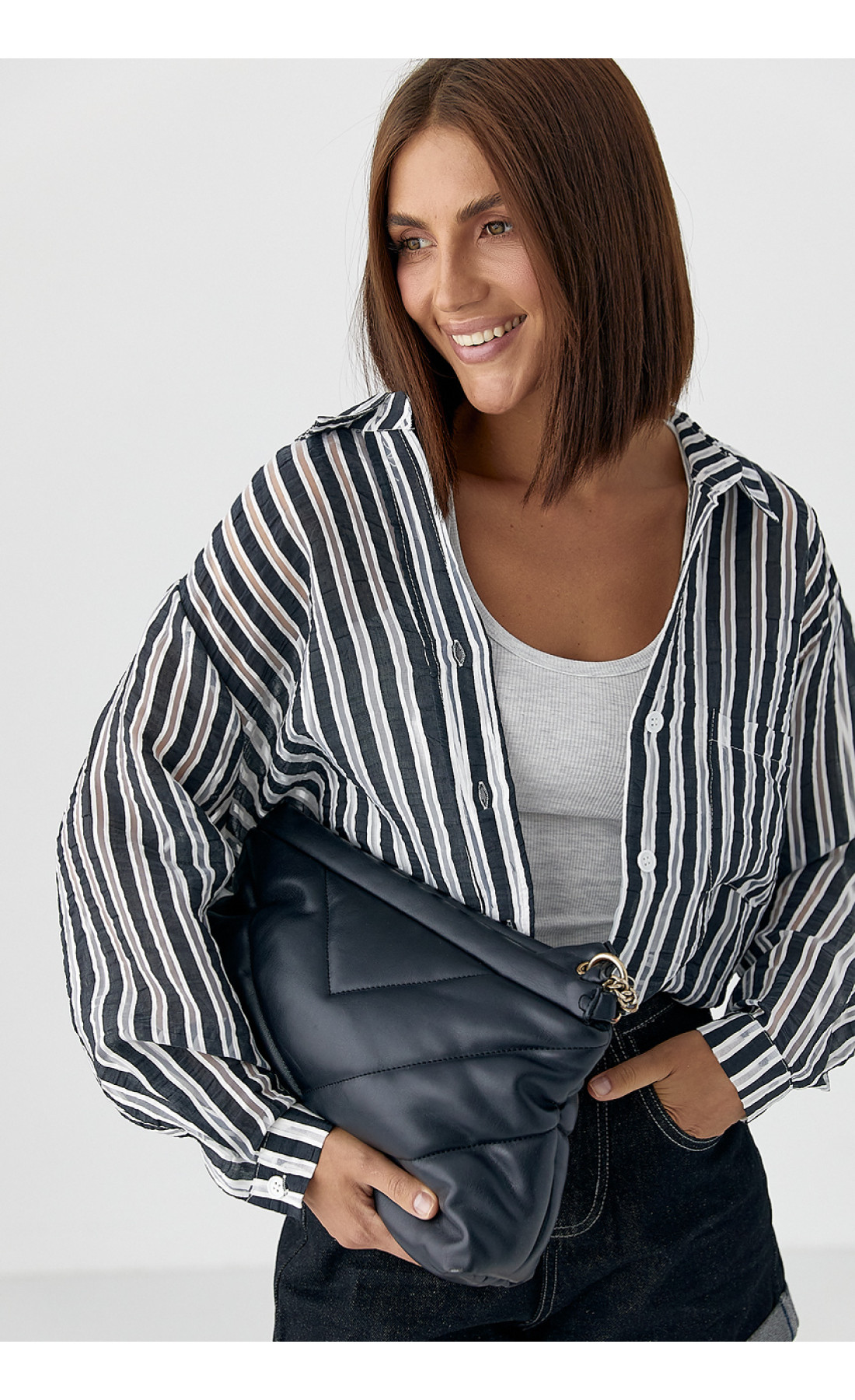 Класична сорочка у смужку  чорний колір