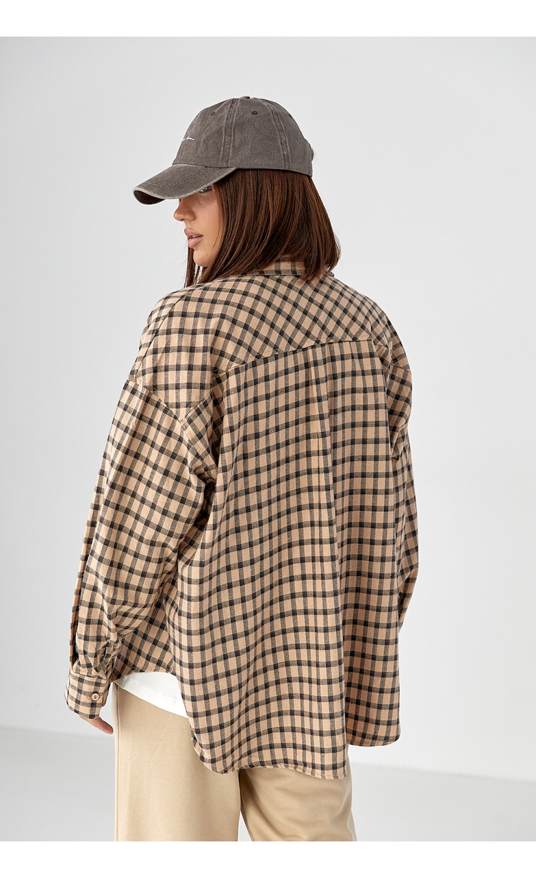 Сорочка в клітинку з накладною кишенею  кавовий колір