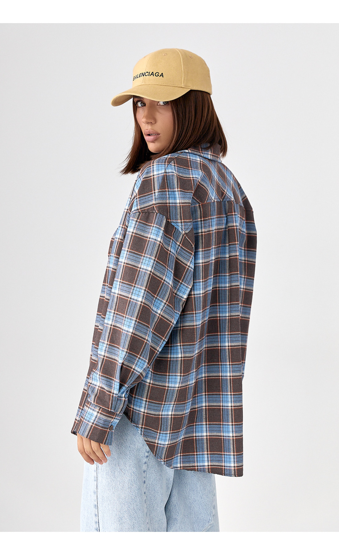 Сорочка в клітинку з подовженою спинкою  блакитний колір