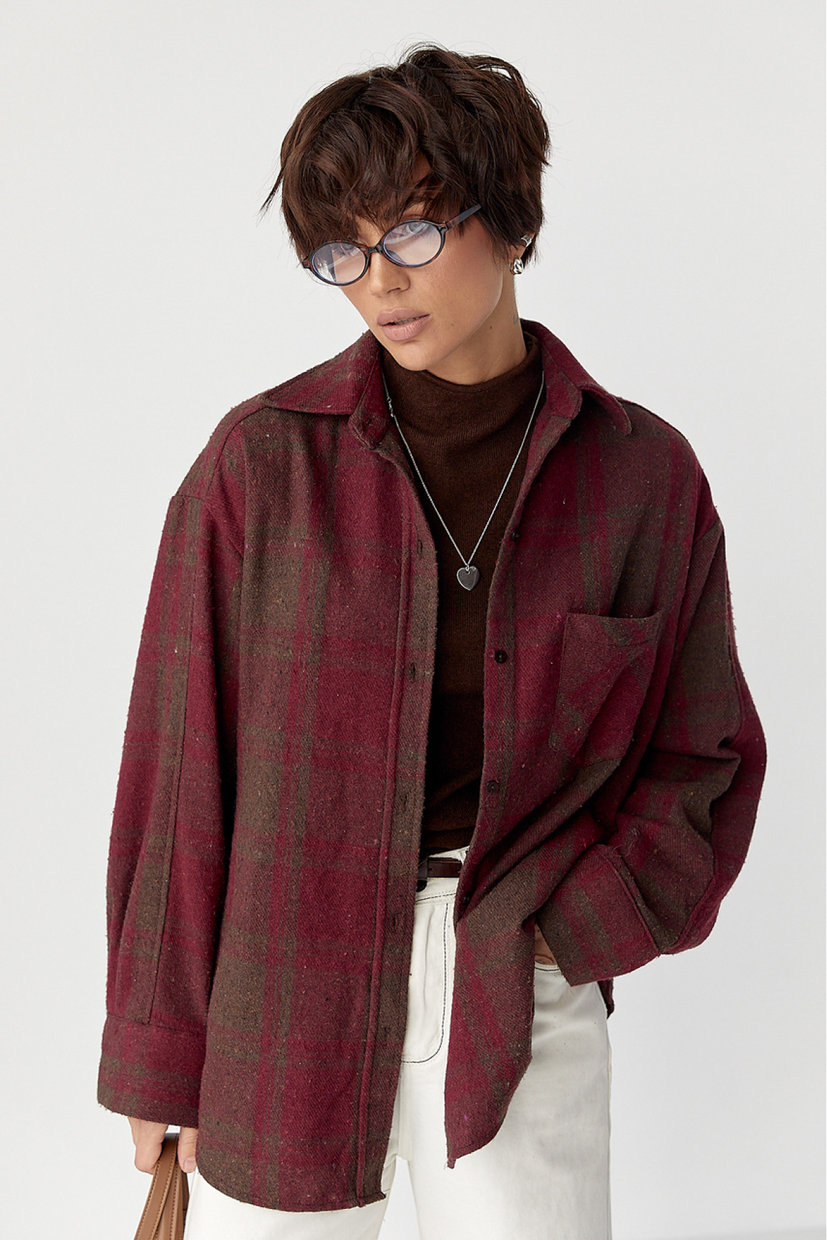 Тепла сорочка в клітинку з накладною кишенею  бордо колір