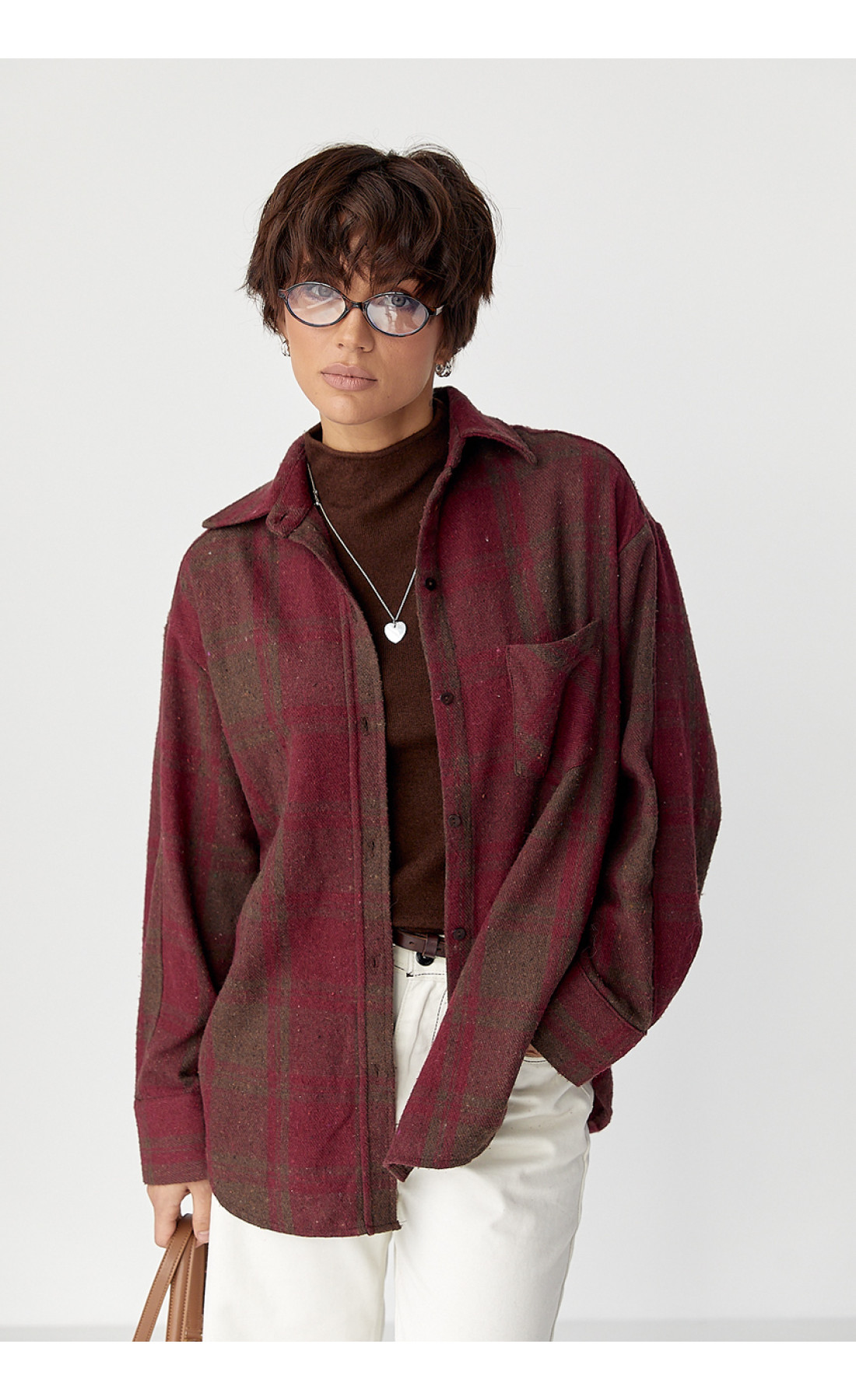 Тепла сорочка в клітинку з накладною кишенею  бордо колір