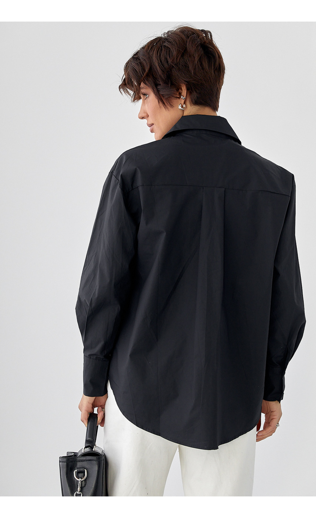 Класична сорочка з трояндами на ґудзиках  чорний колір