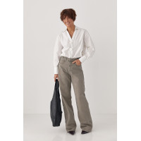 Класична сорочка з трояндами на ґудзиках  молочний колір