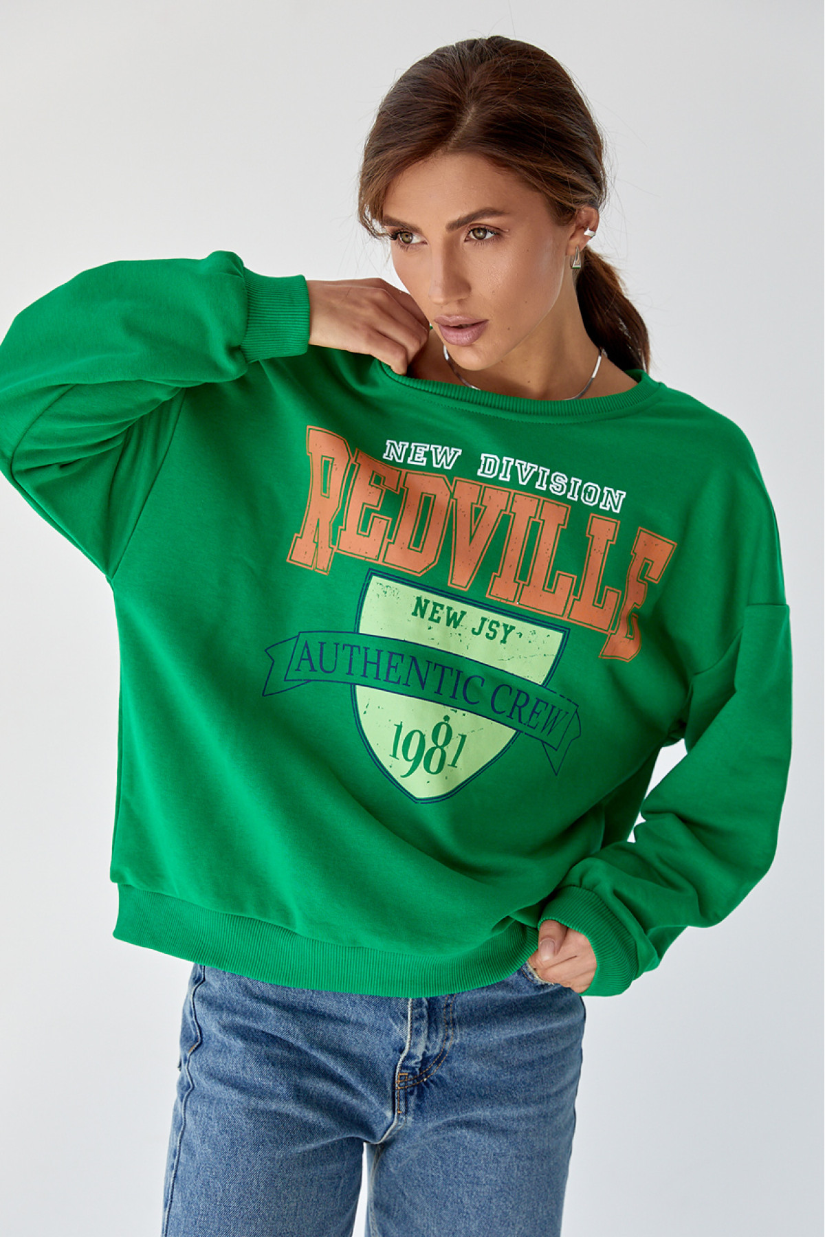 Жіночий трикотажний світшот з яскравим принтом  зелений колір