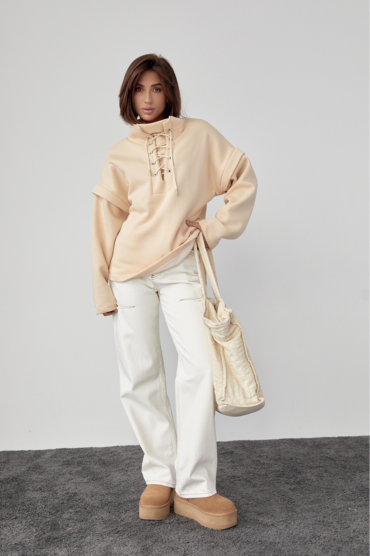 Теплий світшот із шнурівкою на горловині  бежевий колір