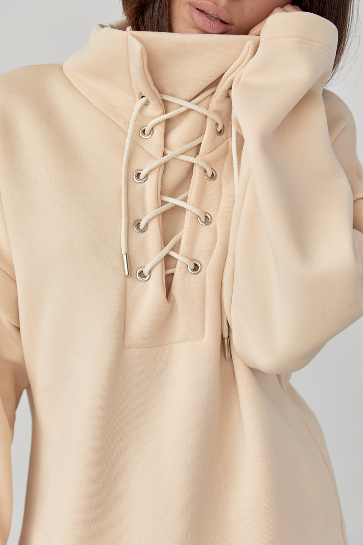 Теплий світшот із шнурівкою на горловині  бежевий колір