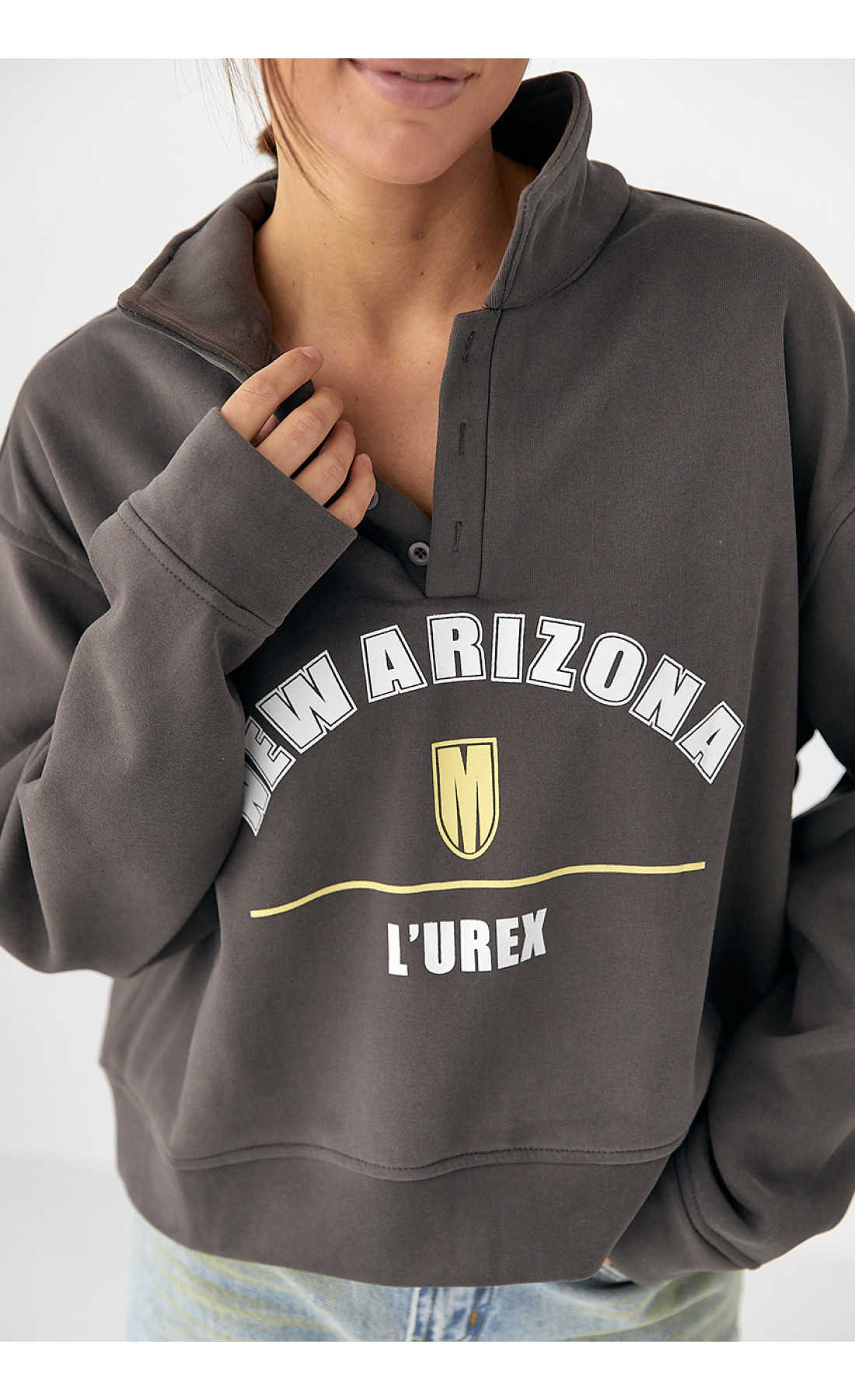 Утеплений світшотполо з ґудзиками  кавовий колір