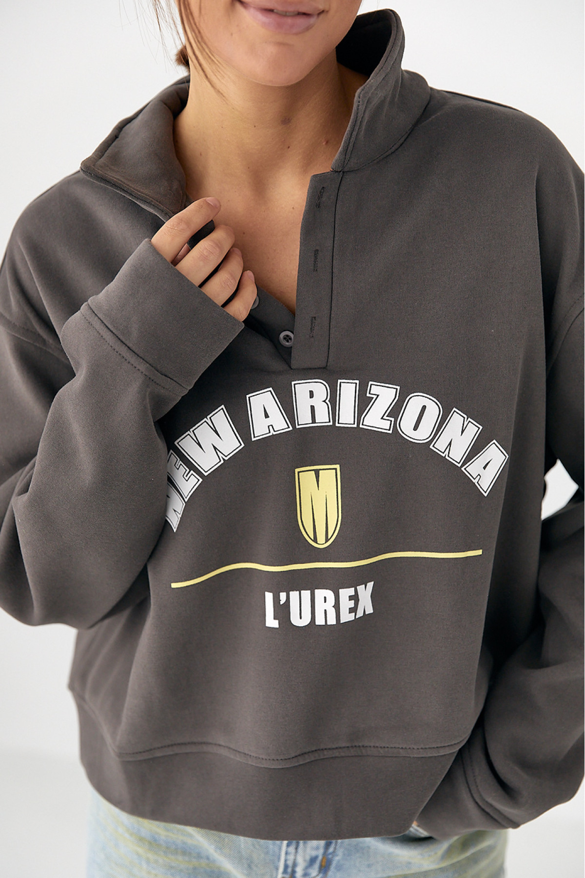 Утеплений світшотполо з ґудзиками  кавовий колір