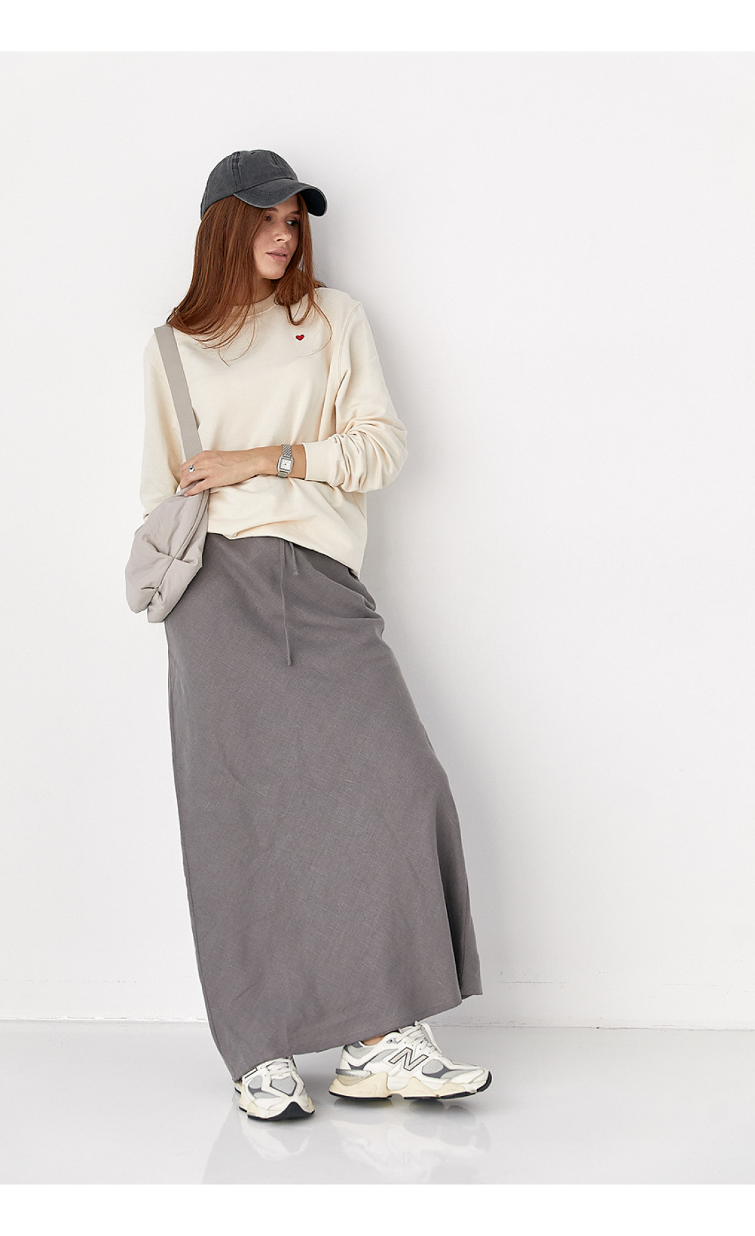 Однотонний світшот із сердечком  кремовий колір