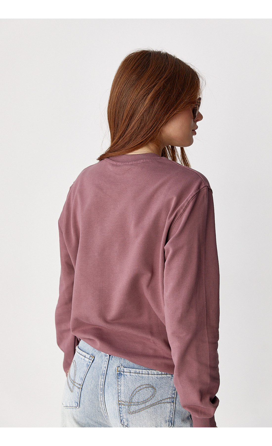 Однотонний світшот із сердечком  бордо колір