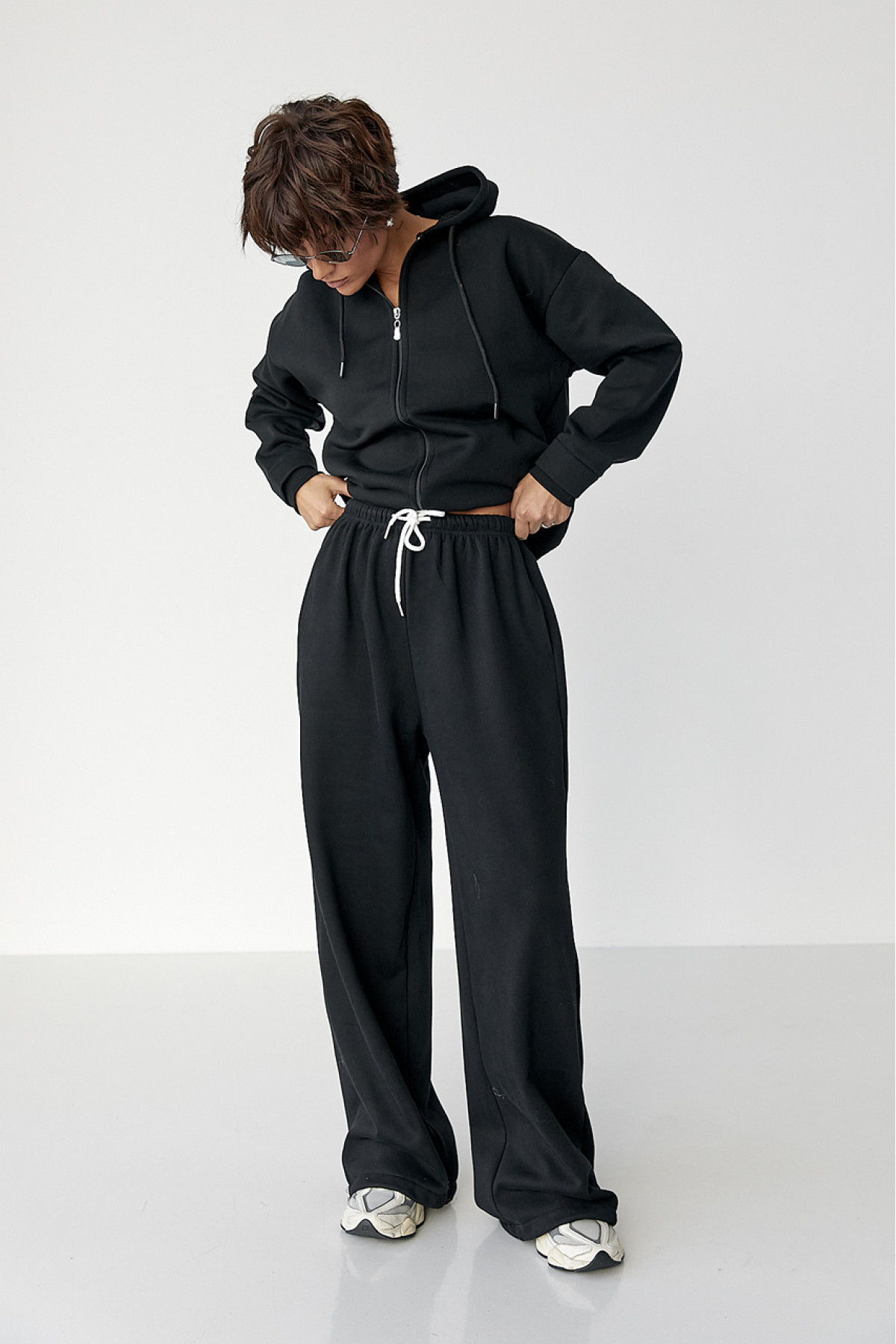 Утеплене худі на блискавці  чорний колір