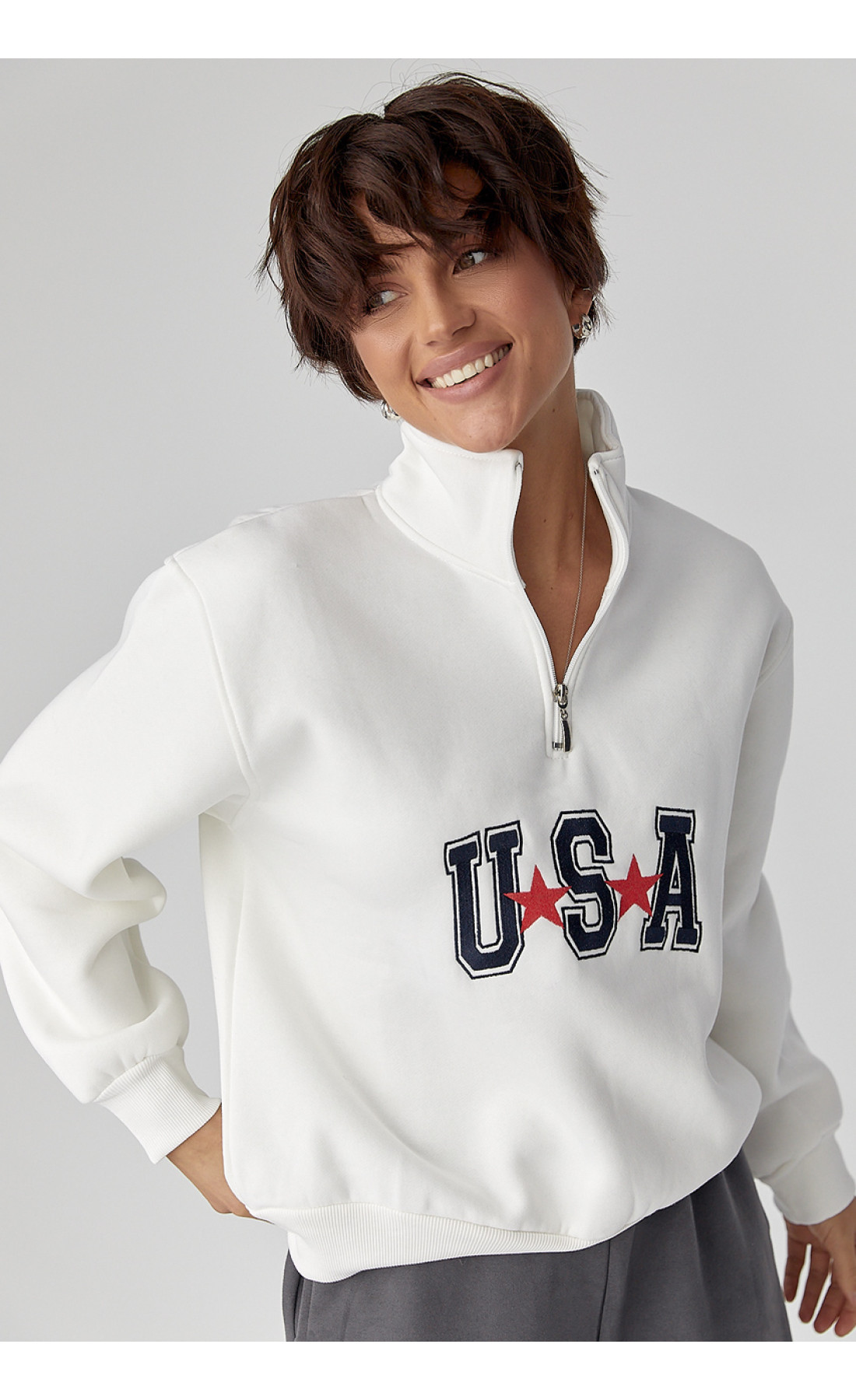 Теплий світшот з блискавкою на комірі  молочний колір