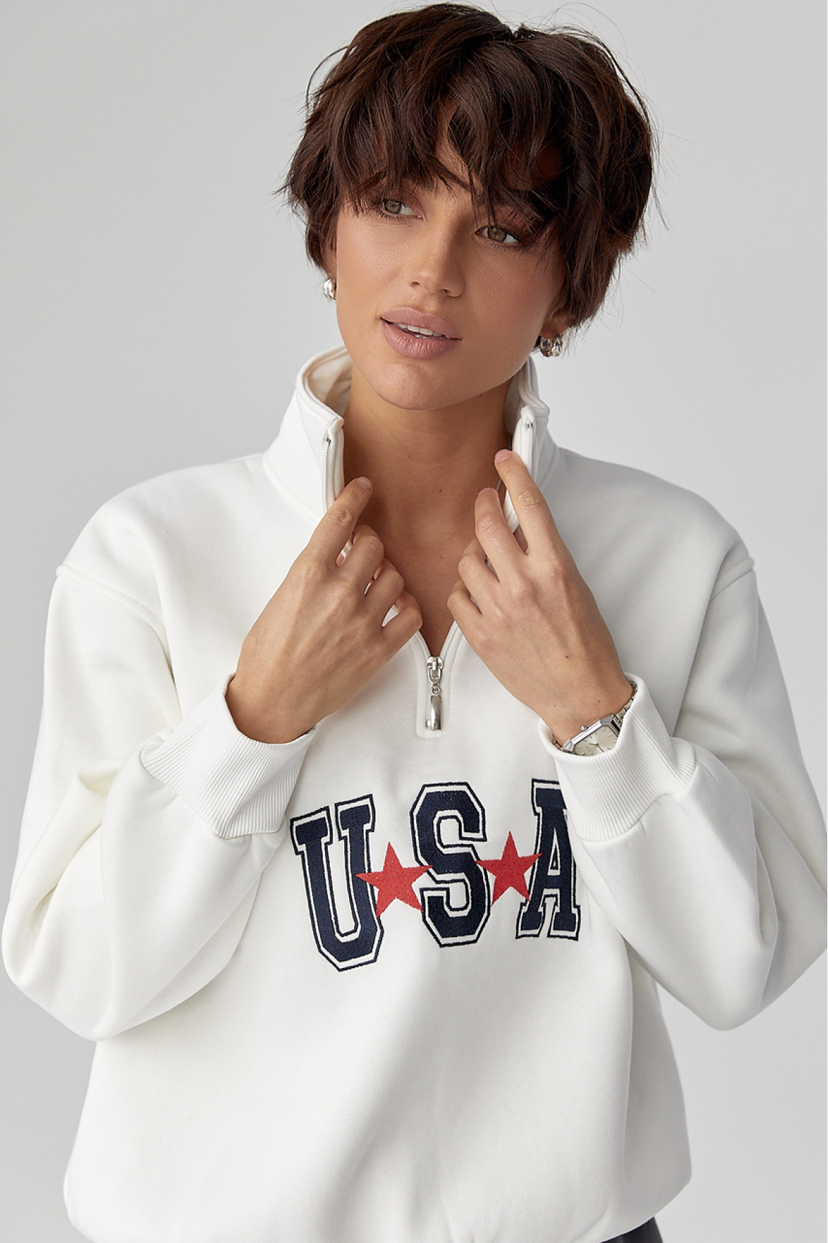 Теплий світшот з блискавкою на комірі  молочний колір