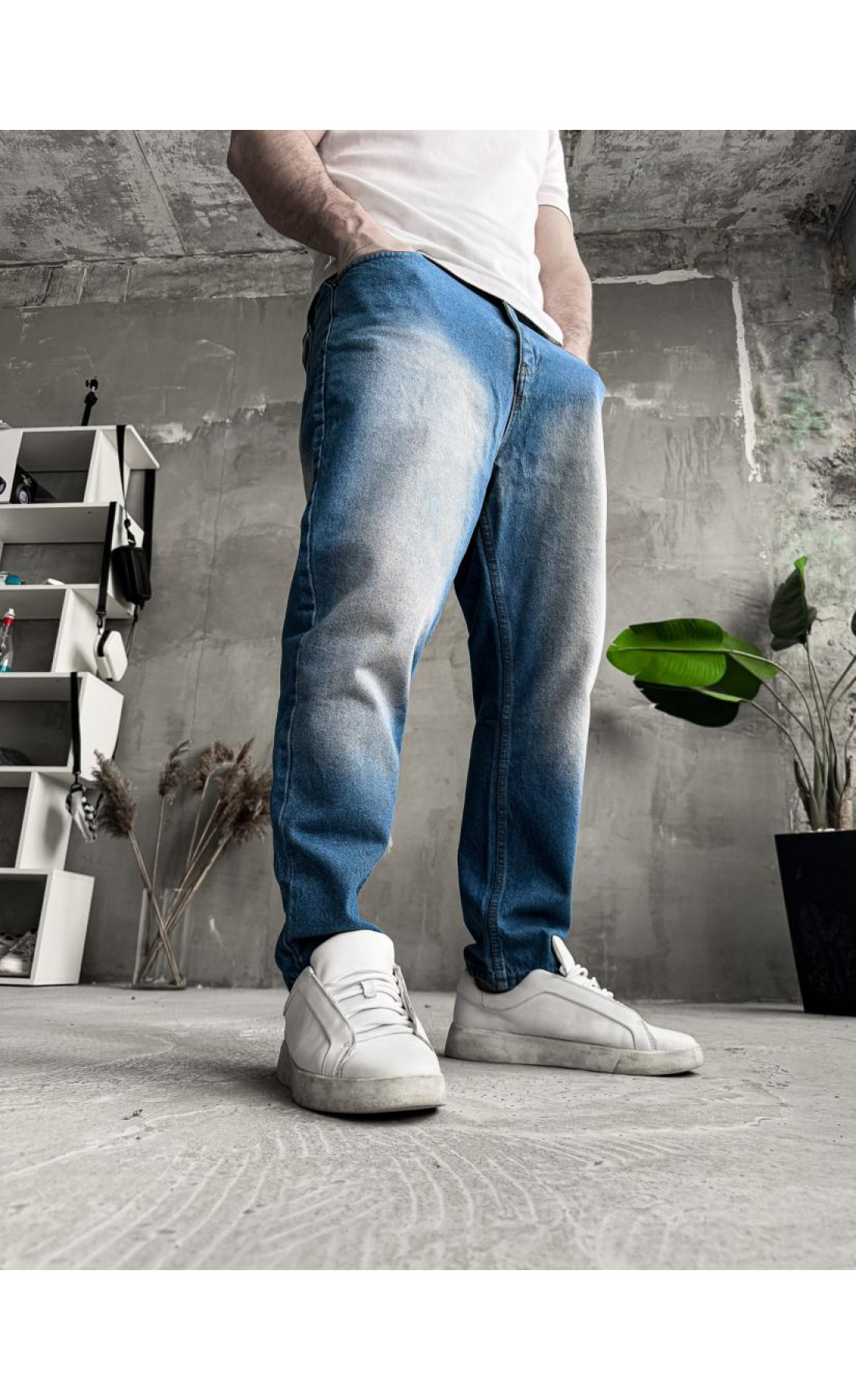 Джинси чоловічі світлого кольору вільна посадка