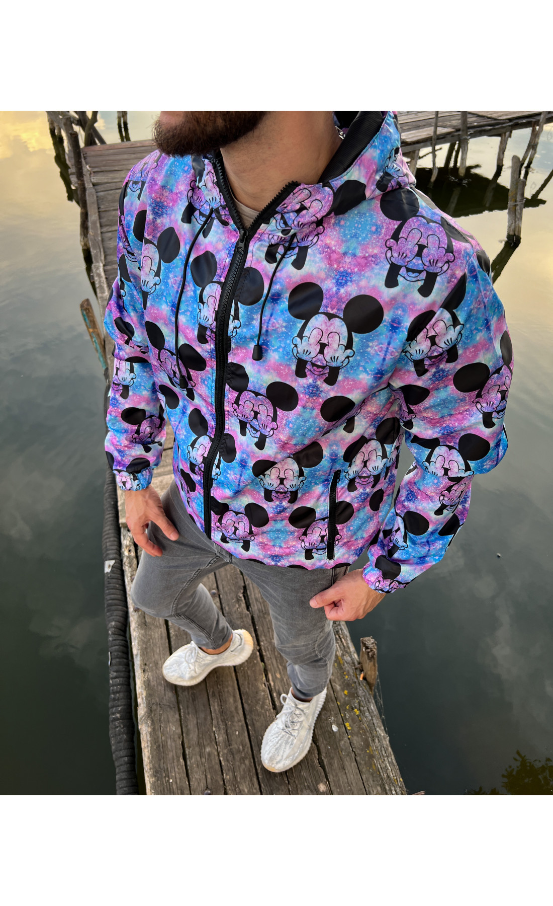 Весняна блакитна чоловіча вітрівка з мікі маусом