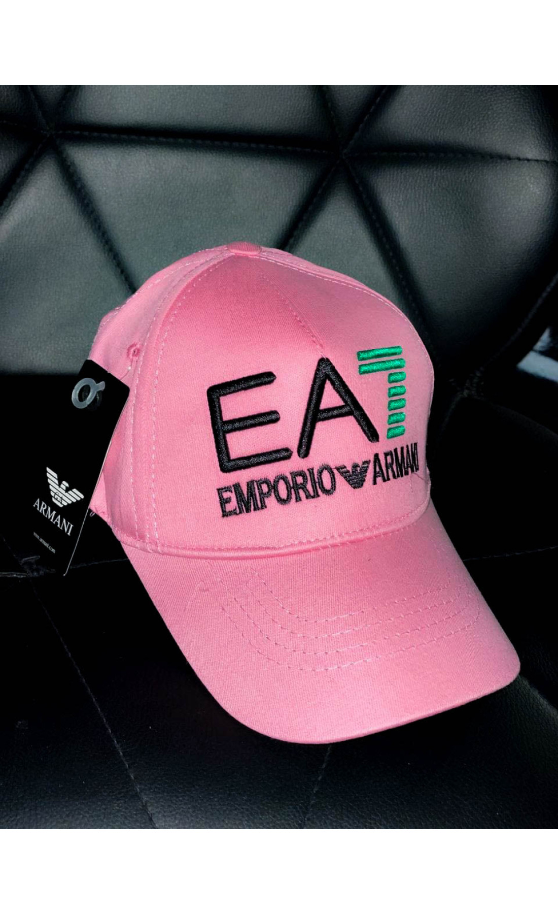 Рожева чоловіча кепка