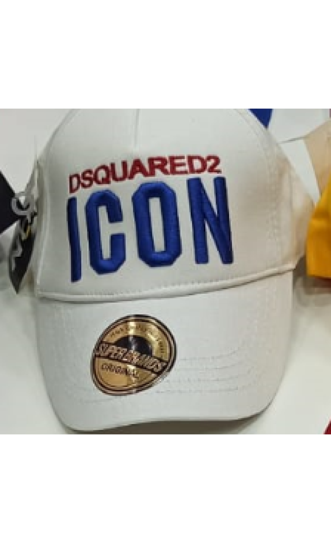 Біла чоловіча кепка