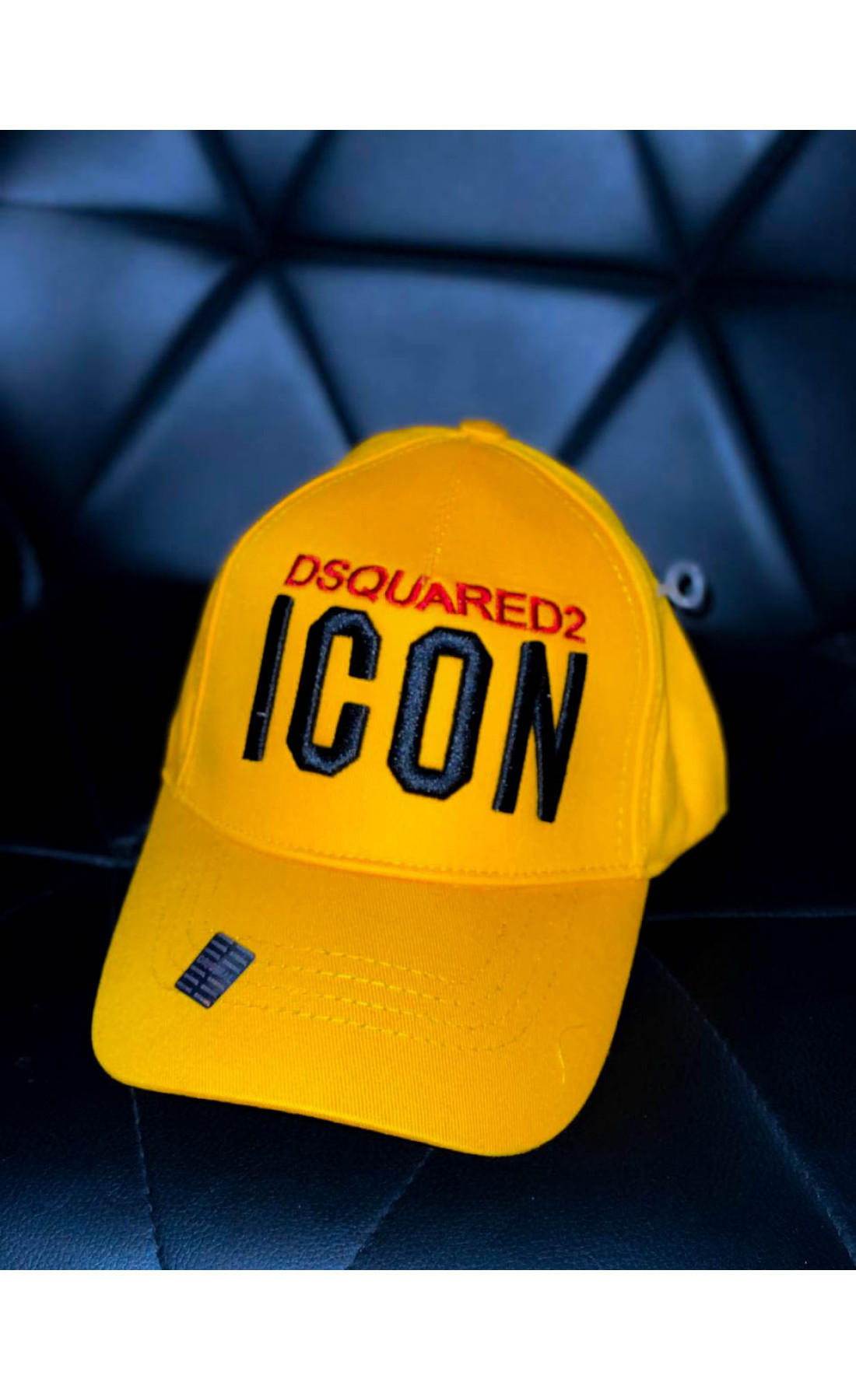 Жовта чоловіча кепка