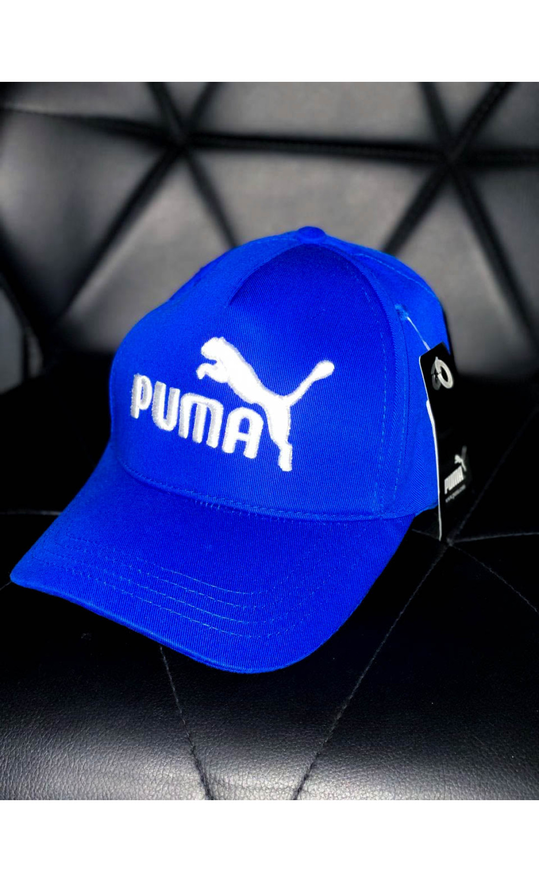 Синя чоловіча кепка