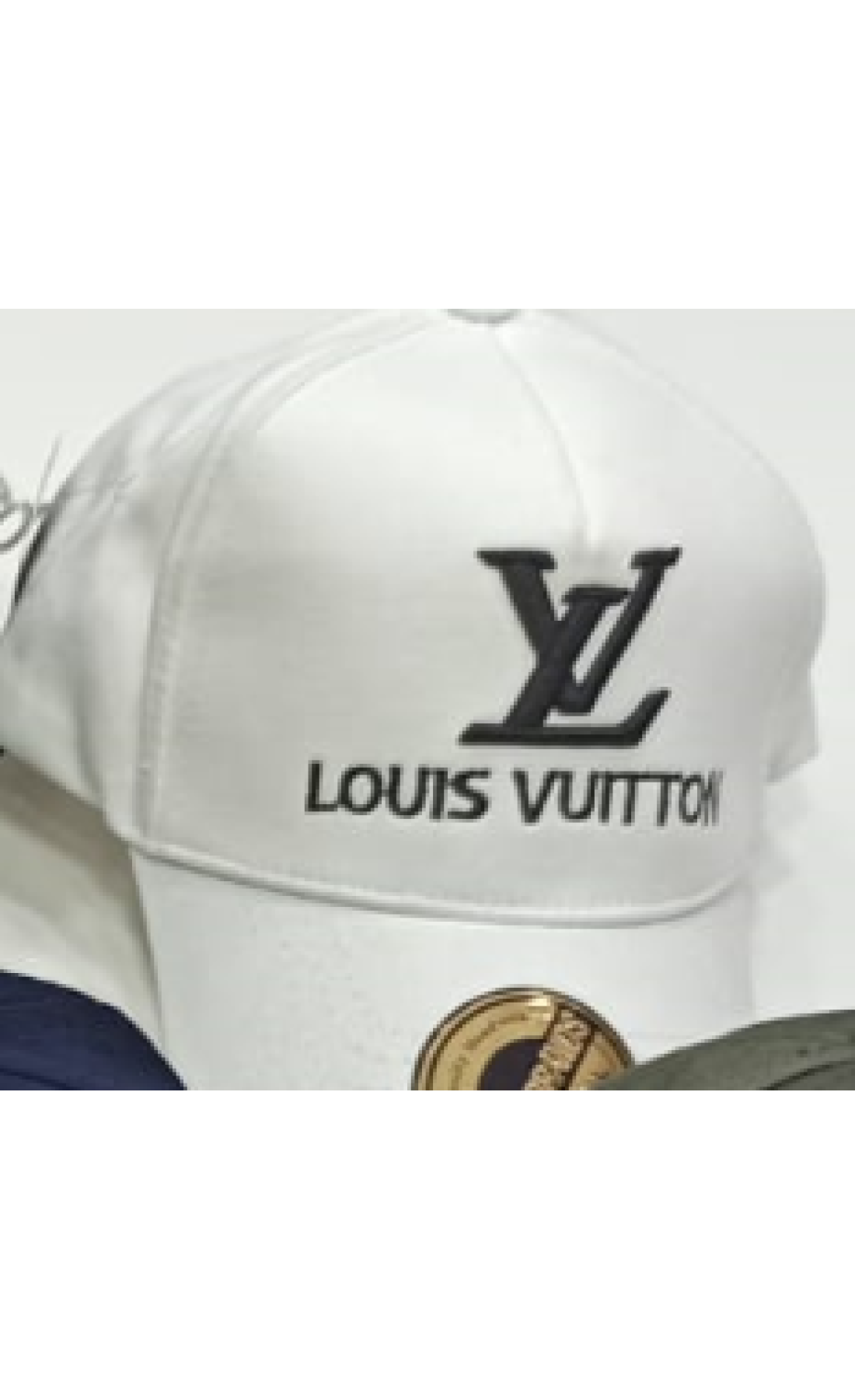 Біла чоловіча кепка